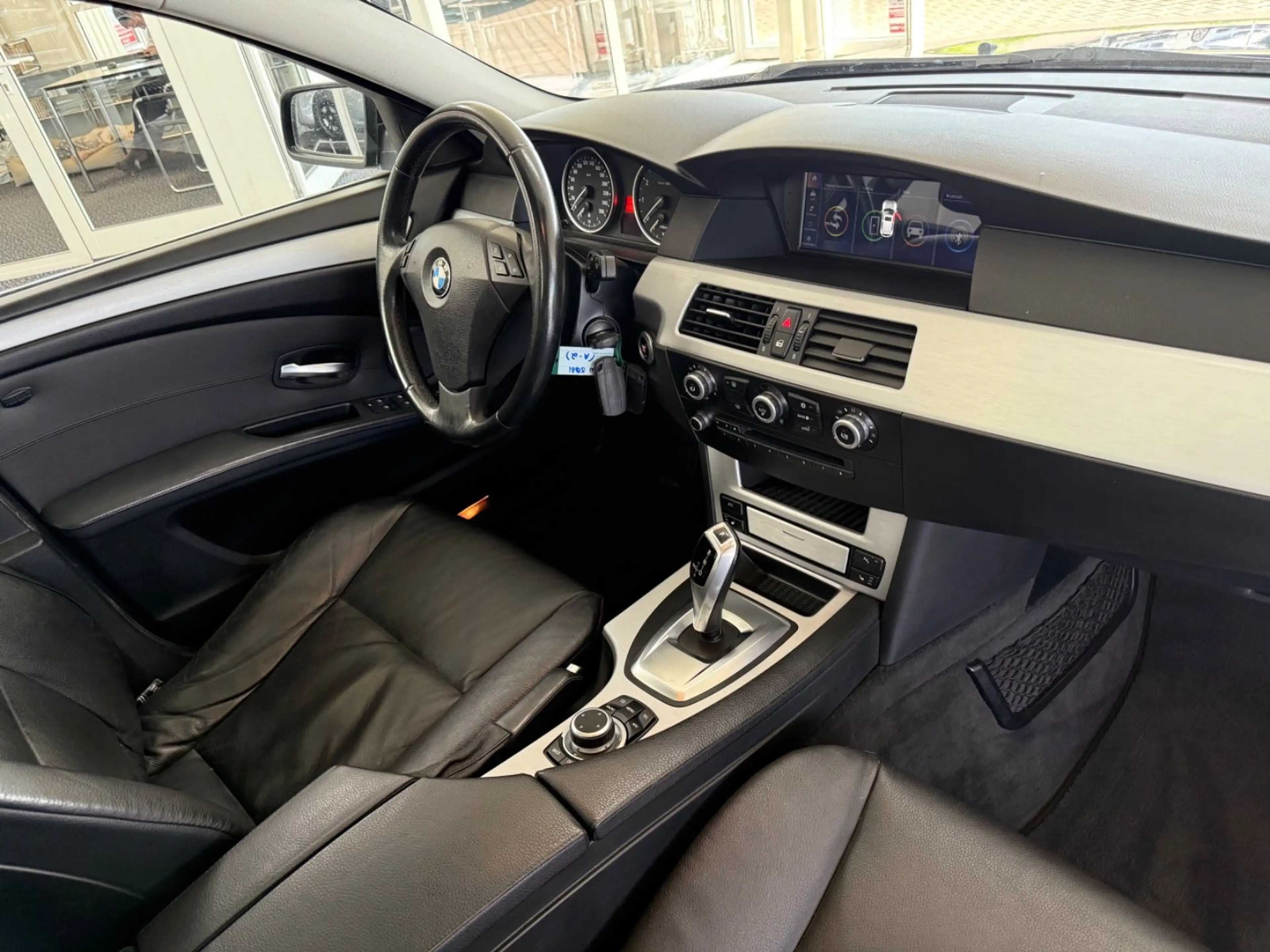 BMW 523 i Edition Exclusive Touring AUT.NAVI/PANO/PDC — photo 4