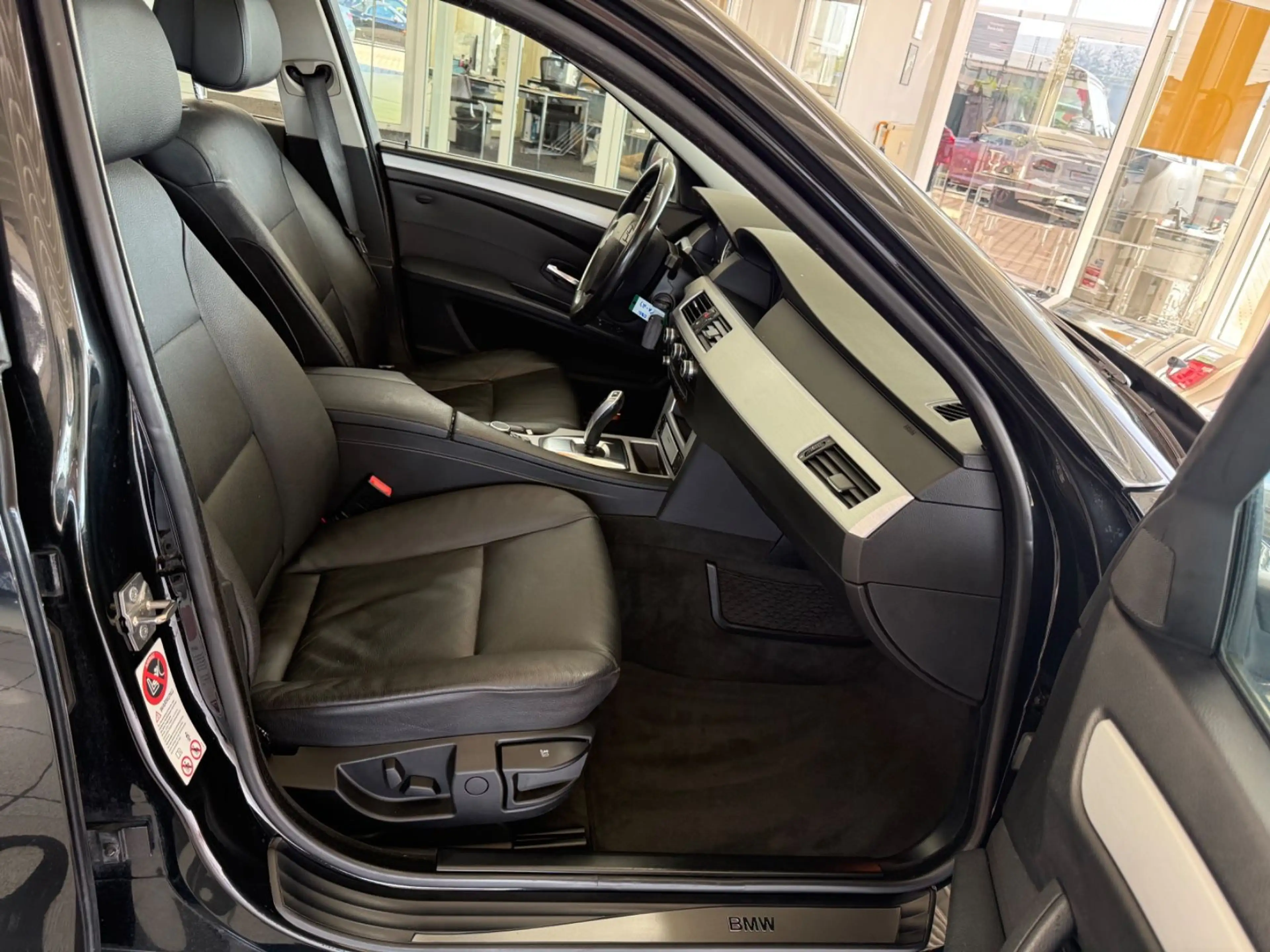 BMW 523 i Edition Exclusive Touring AUT.NAVI/PANO/PDC — photo 5