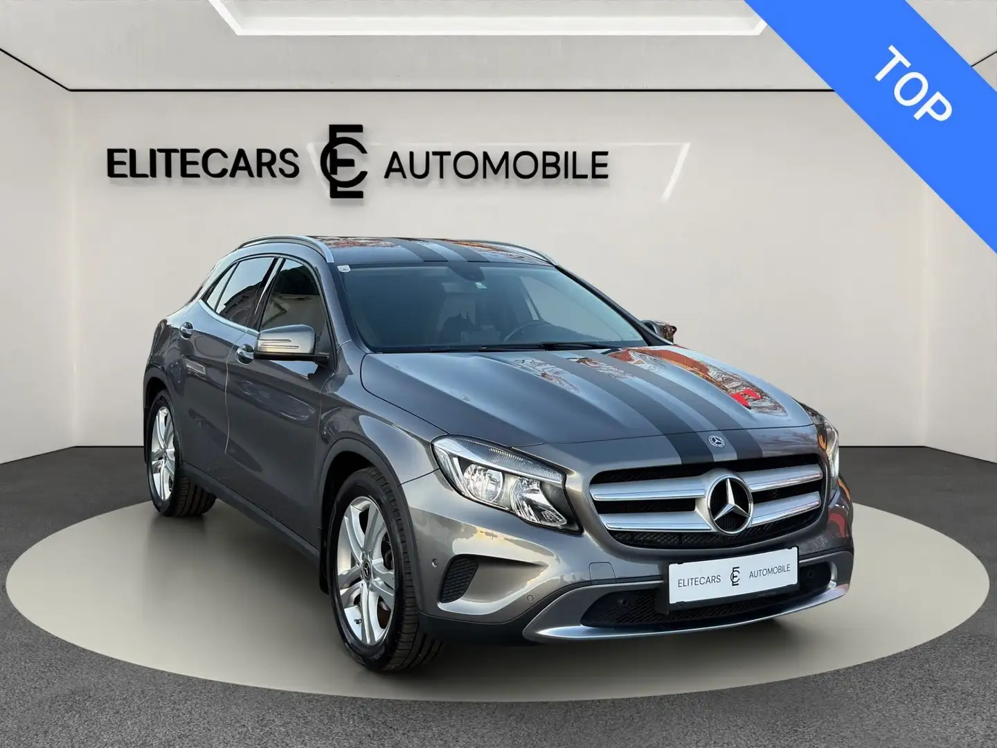 Mercedes-Benz GLA 180 CDI LUXURY LINE / TEMPOMAT / ANHÄNGERKUPPLUNG / S Silber - 1