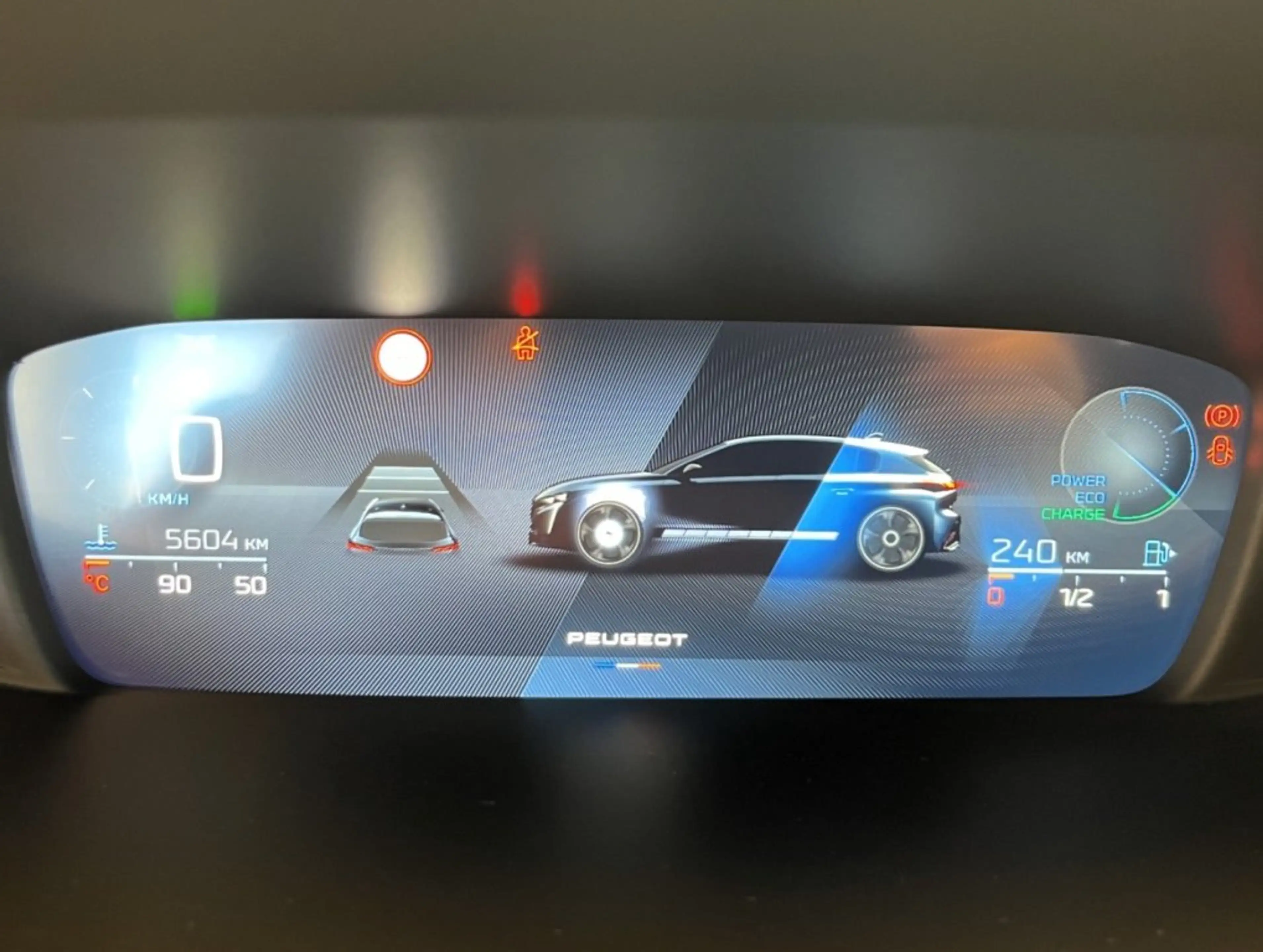 Peugeot 308 Allure MHEV 145 e-DCS6 — photo 11