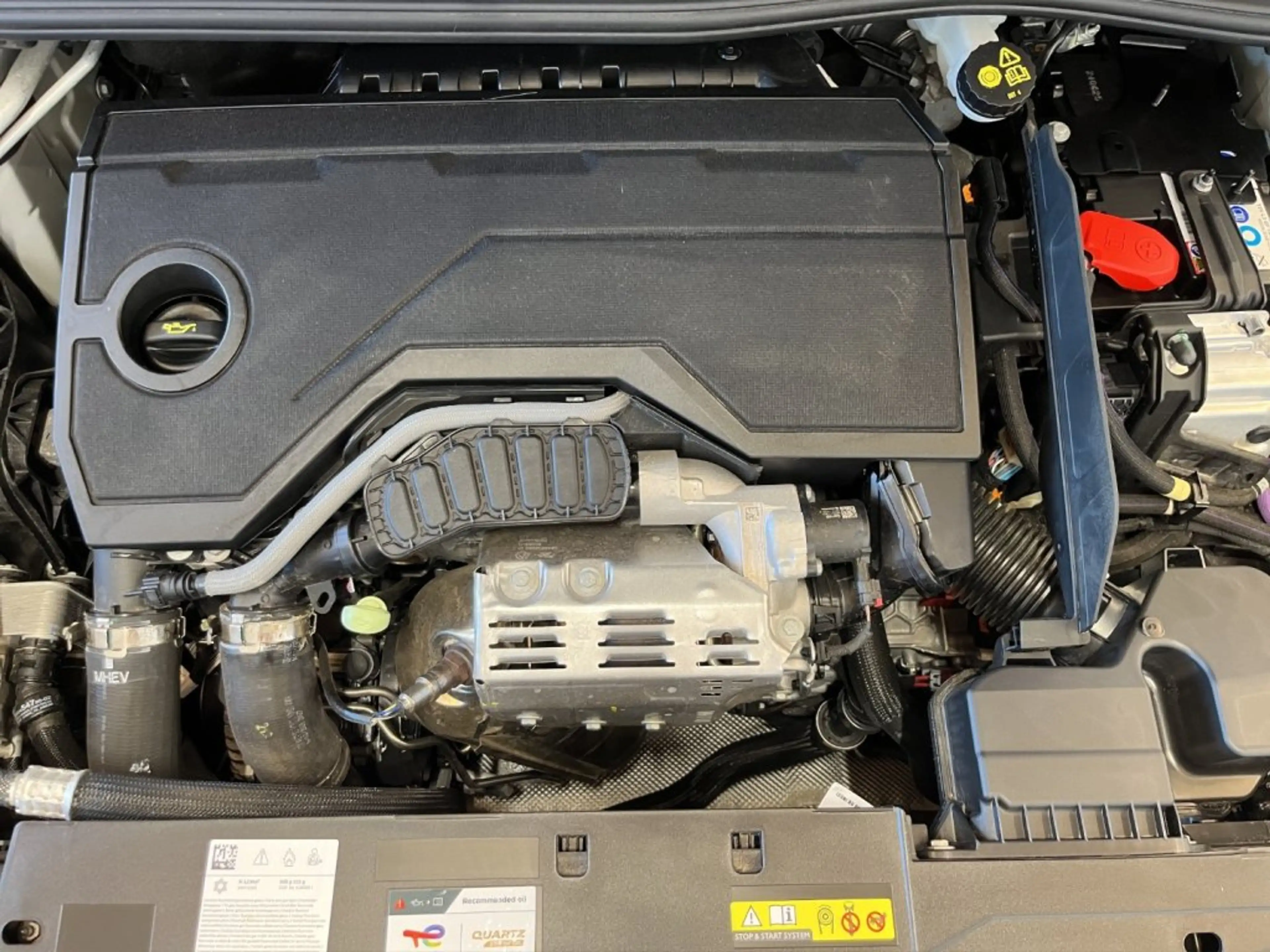 Peugeot 308 Allure MHEV 145 e-DCS6 — photo 19