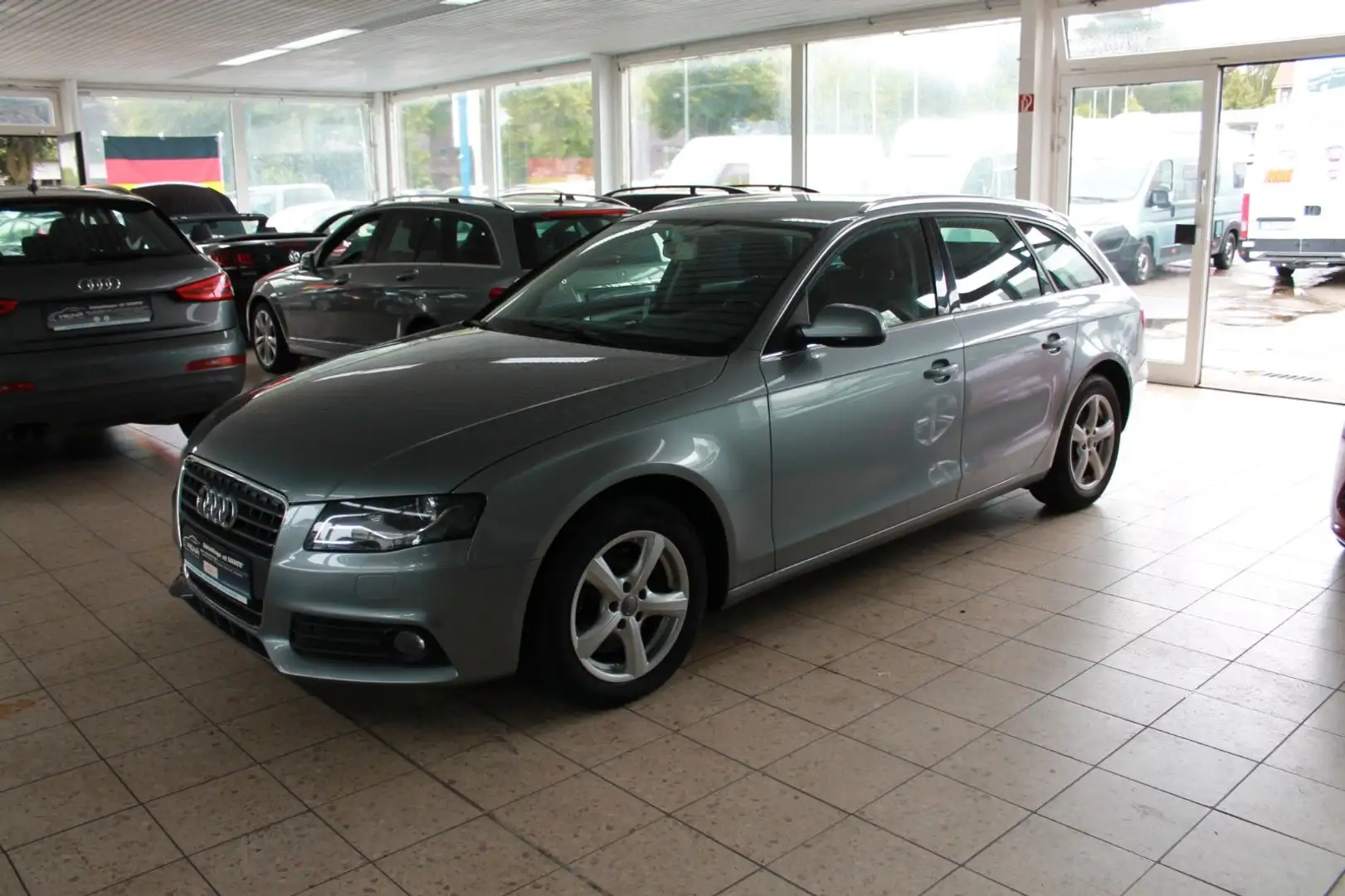 Audi A4 Avant Ambiente Grijs - 2