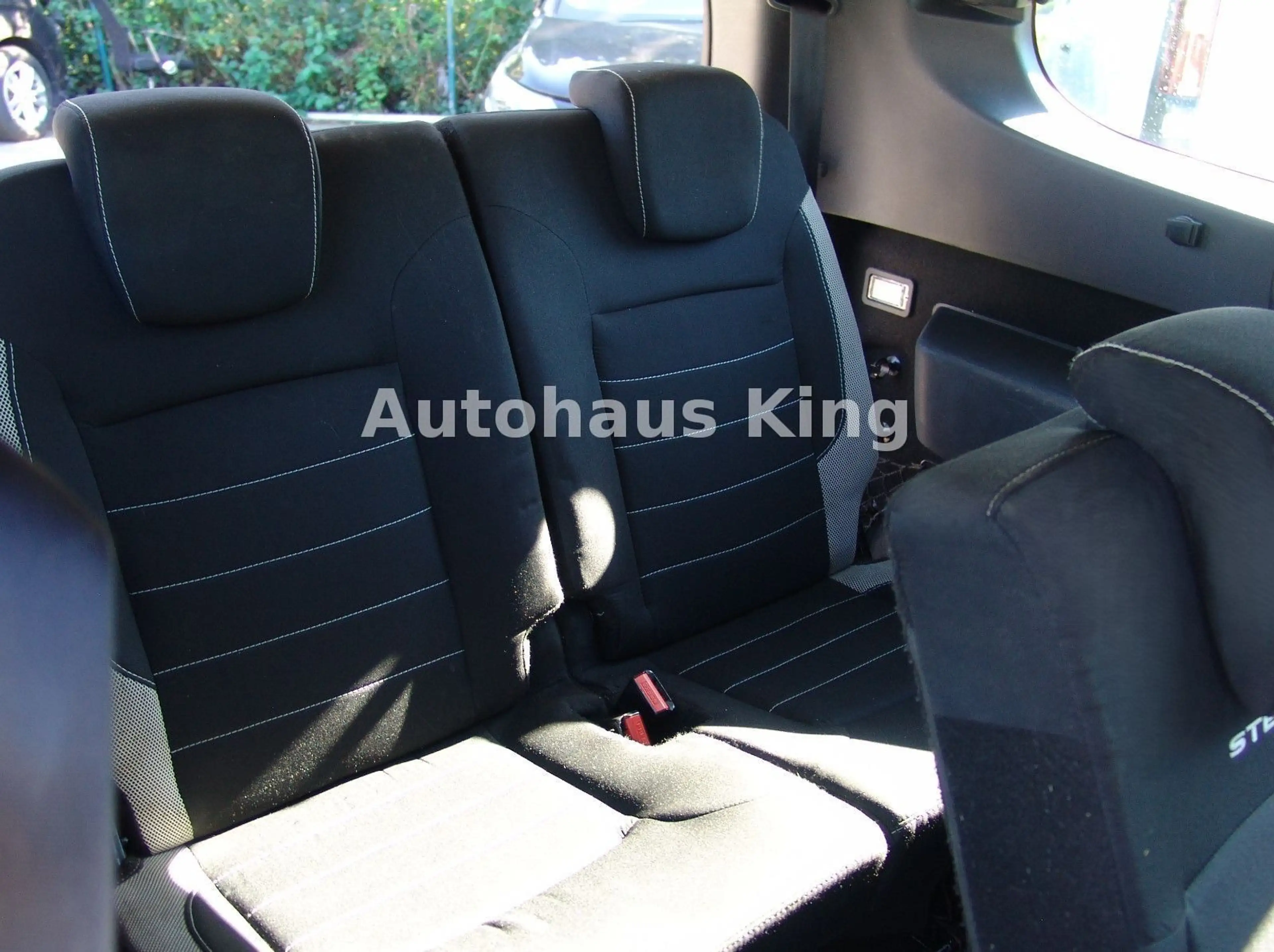 Dacia Lodgy Stepway Celebration - SUV Packet/Klima — photo 10