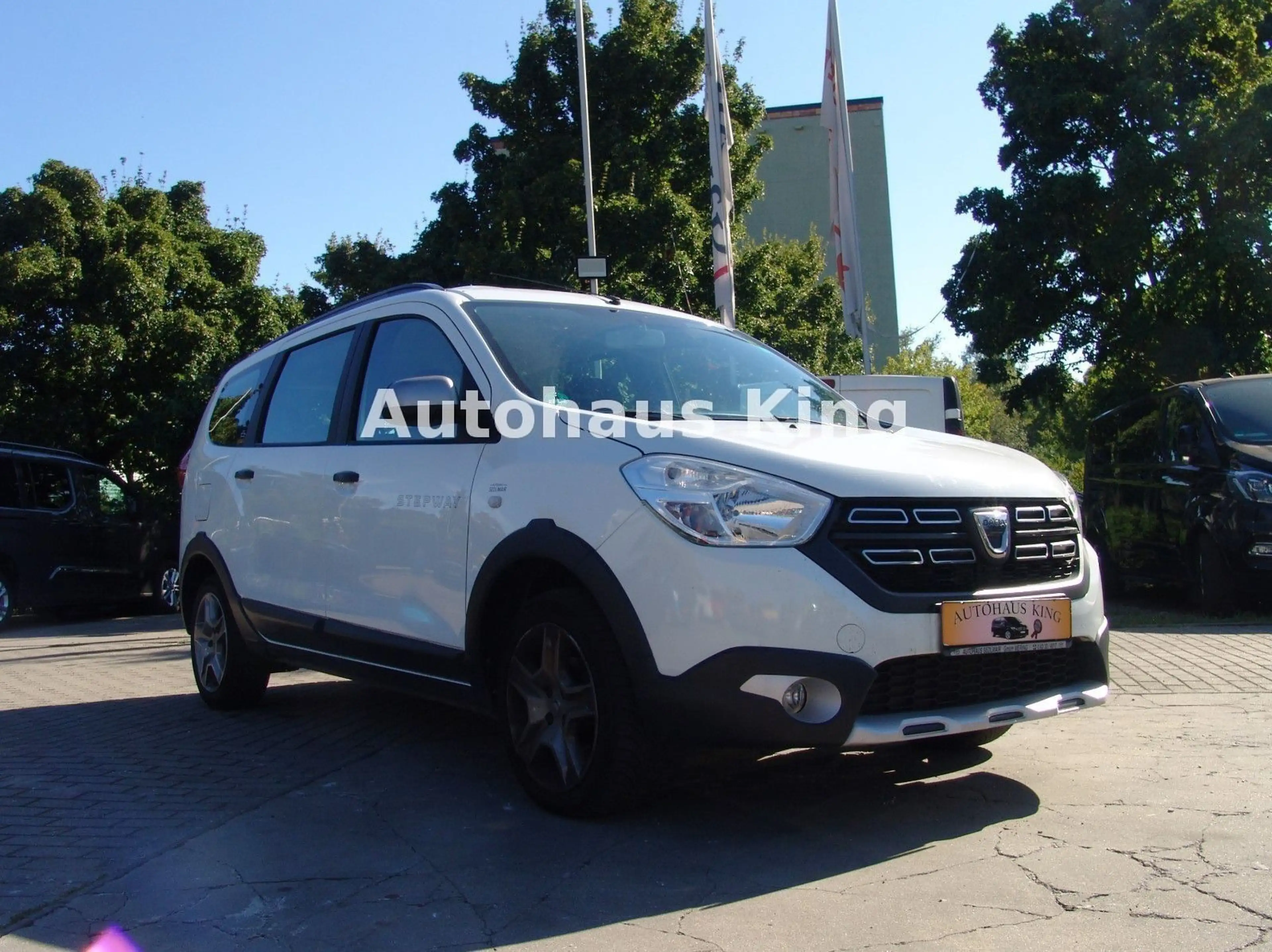 Dacia Lodgy Stepway Celebration - SUV Packet/Klima