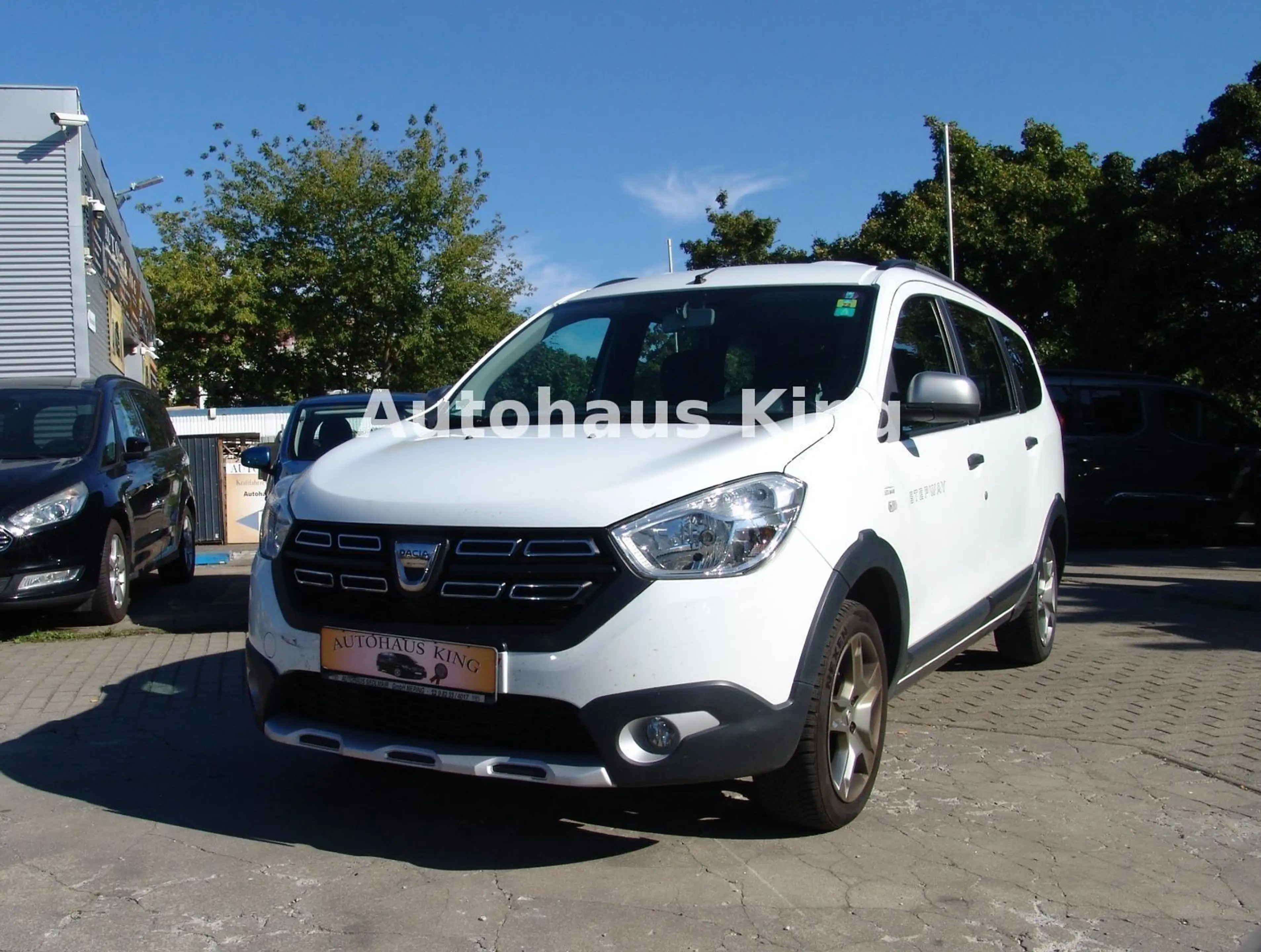 Dacia Lodgy Stepway Celebration - SUV Packet/Klima — photo 4