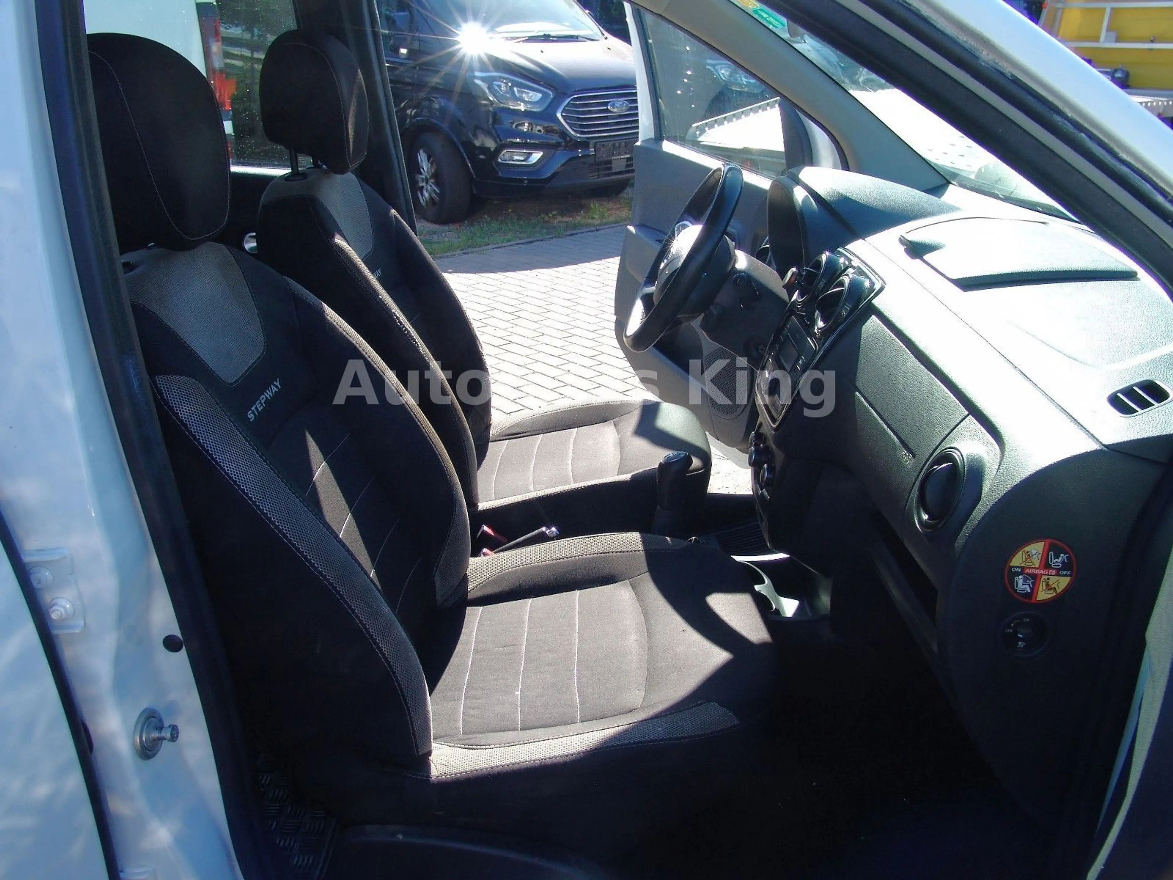 Dacia Lodgy Stepway Celebration - SUV Packet/Klima — photo 8