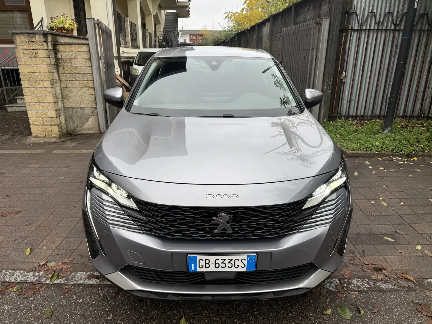 Peugeot 3008 1.5 bluehdi Active Business s&s 130cv Grijs - 2