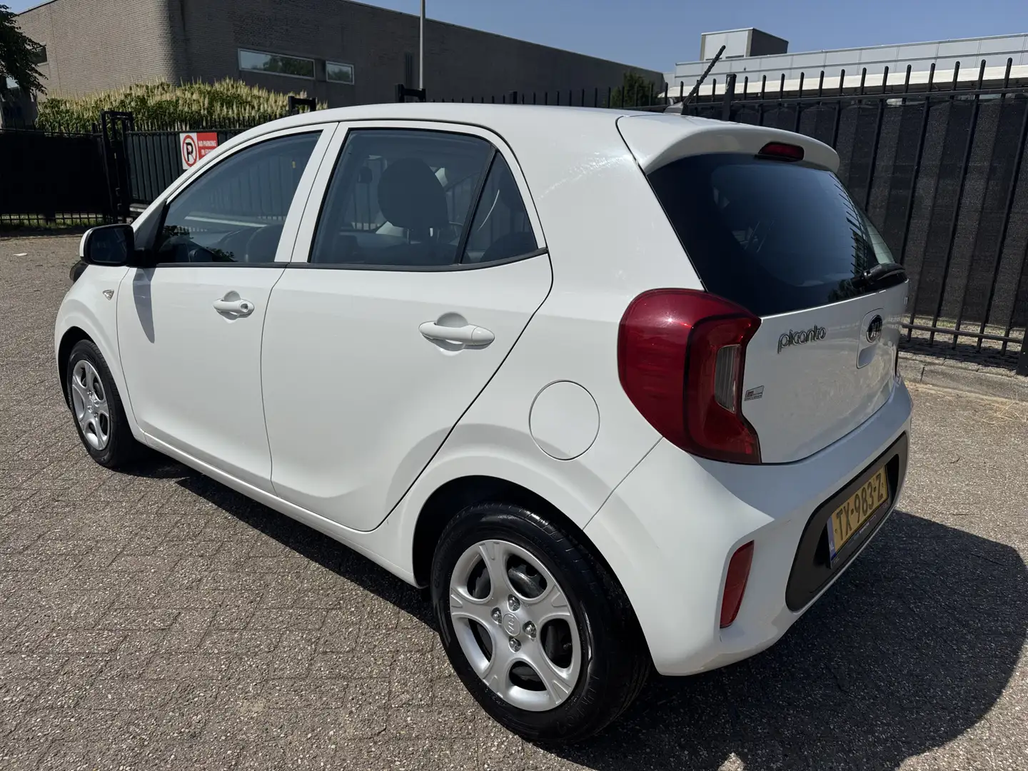Kia Picanto 1.0 CVVT EconomyPlusLine 5 Drs Airco Wit - 2