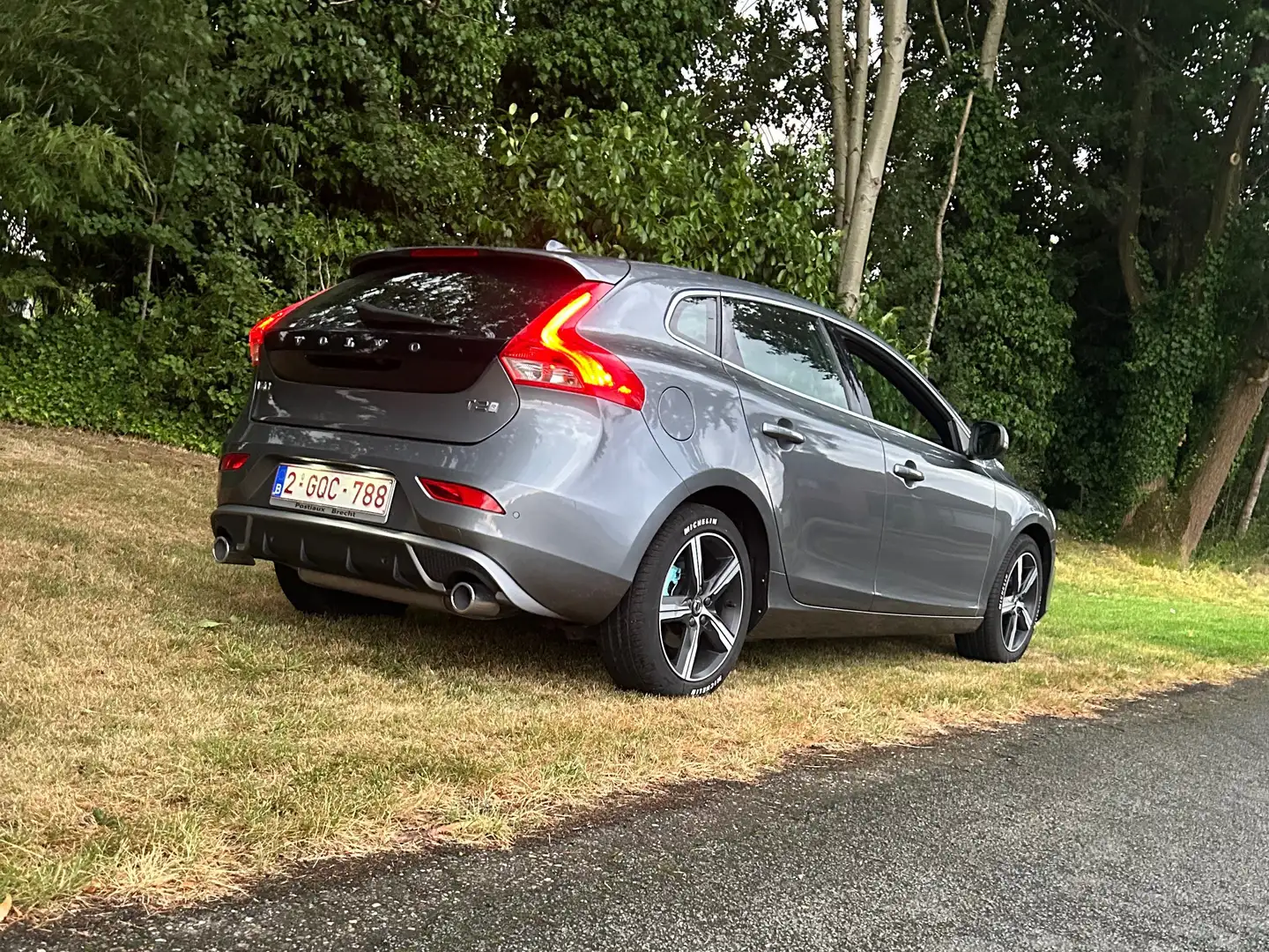 Volvo V40 V40 T2 RDesign Zilver - 1