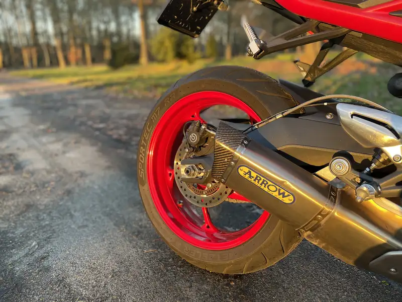 Triumph Street Triple RX - foto 7