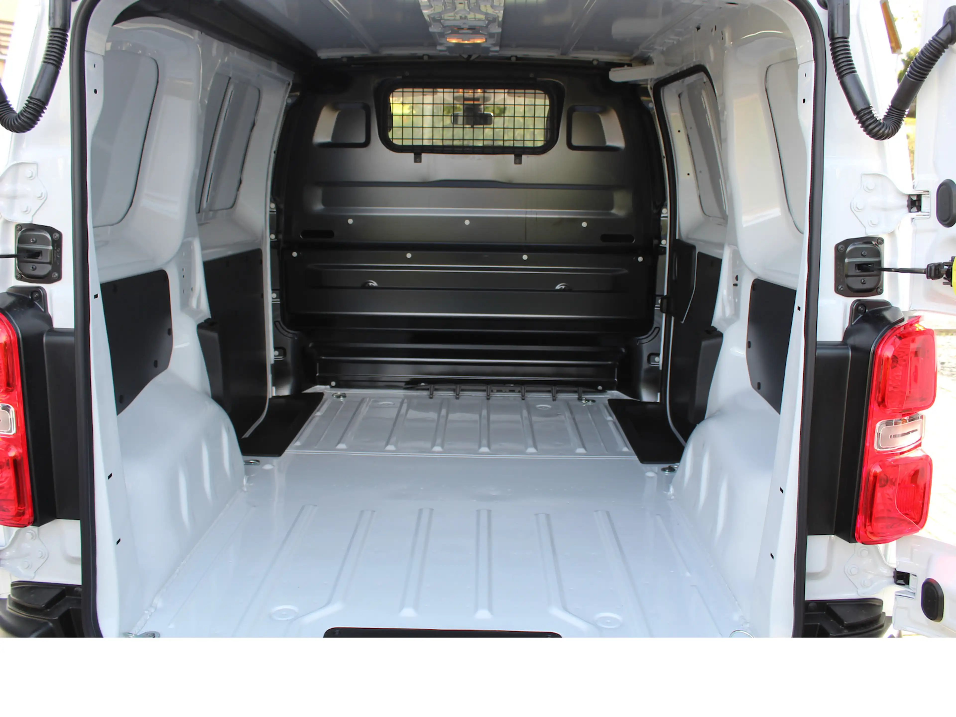 Fiat Scudo E-Scudo SX Kasten- L1 50 kWh- Navi — photo 9
