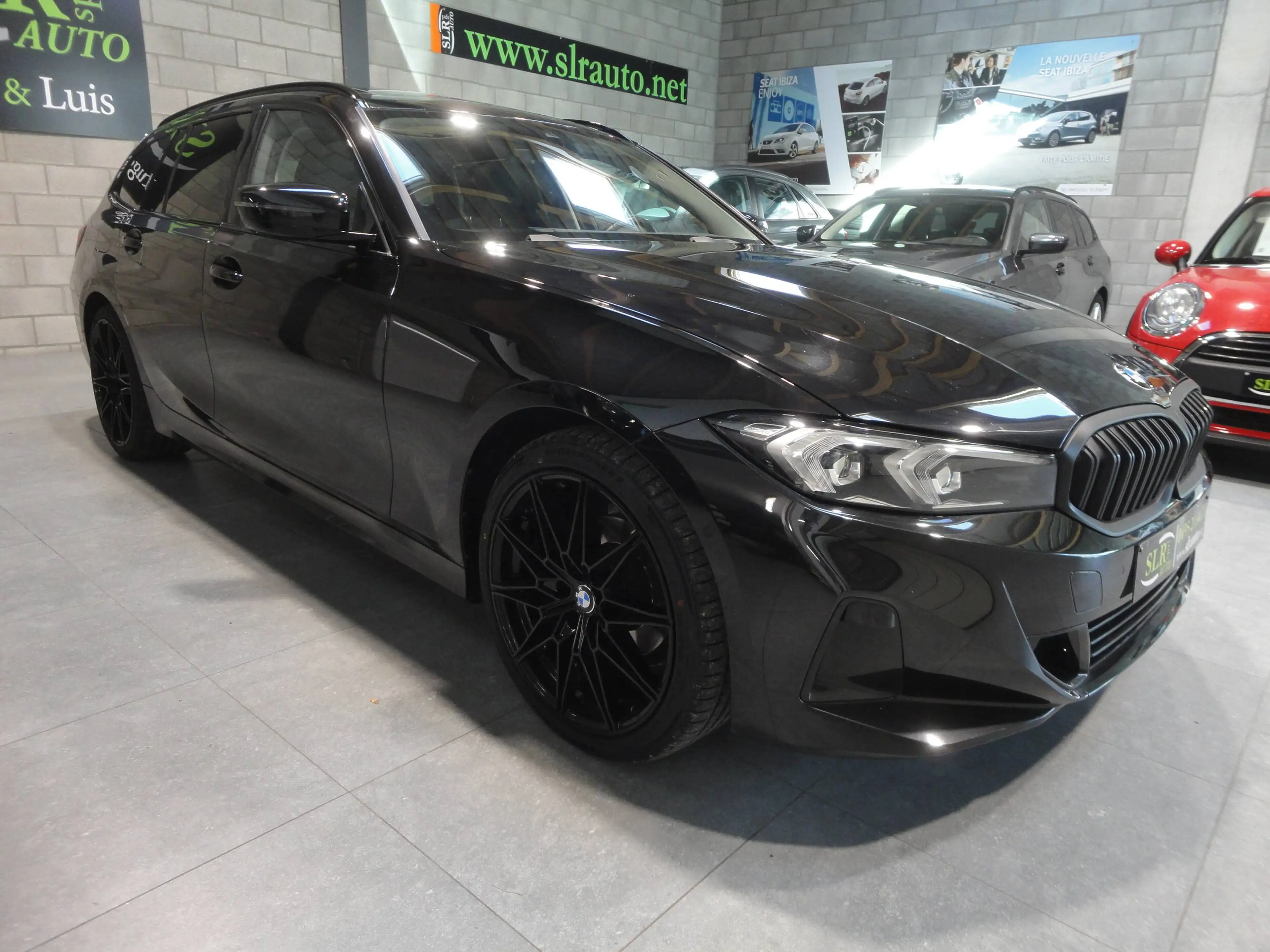 BMW 318 Touring 318iA — photo 3