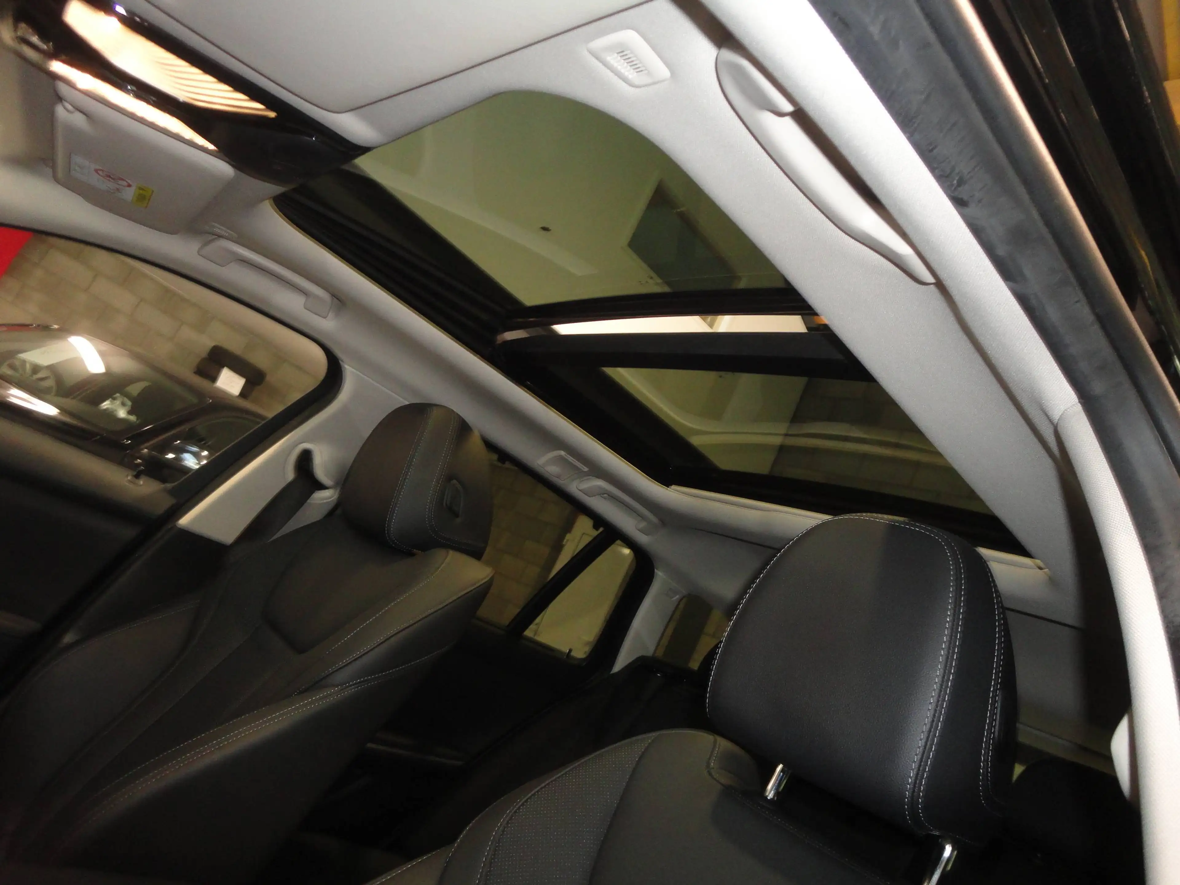 BMW 318 Touring 318iA — photo 11