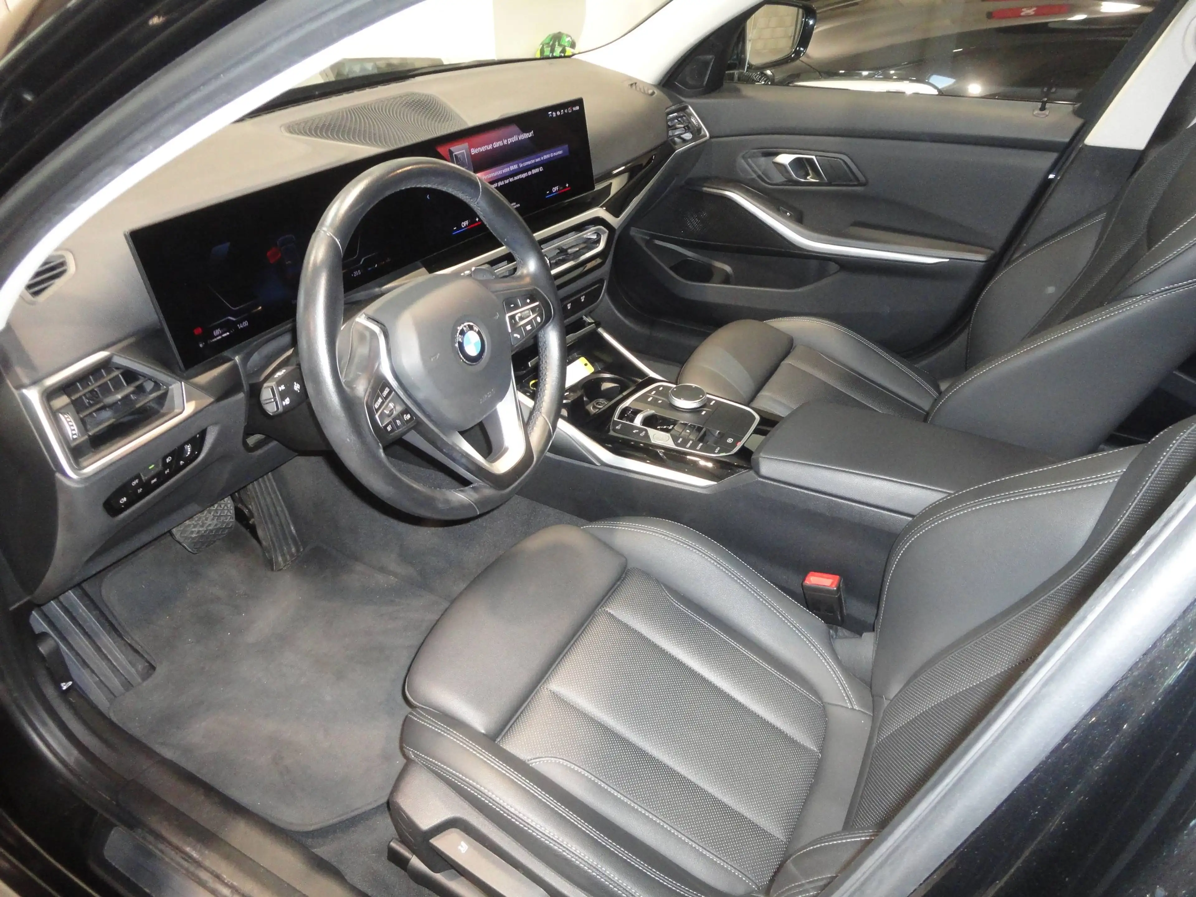 BMW 318 Touring 318iA — photo 10