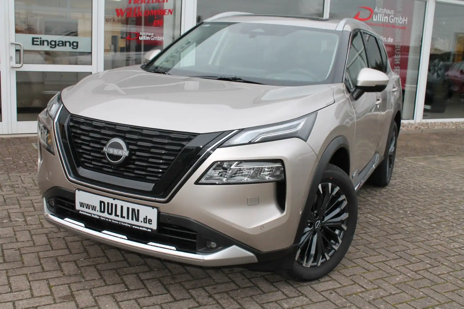 Nissan X-Trail e-Power 4x4 e-4orce Tekna+ Silber - 2