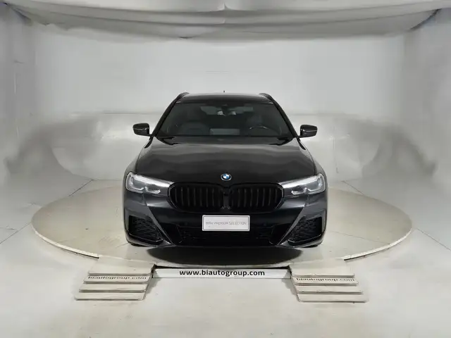 BMW 5 Series view 3