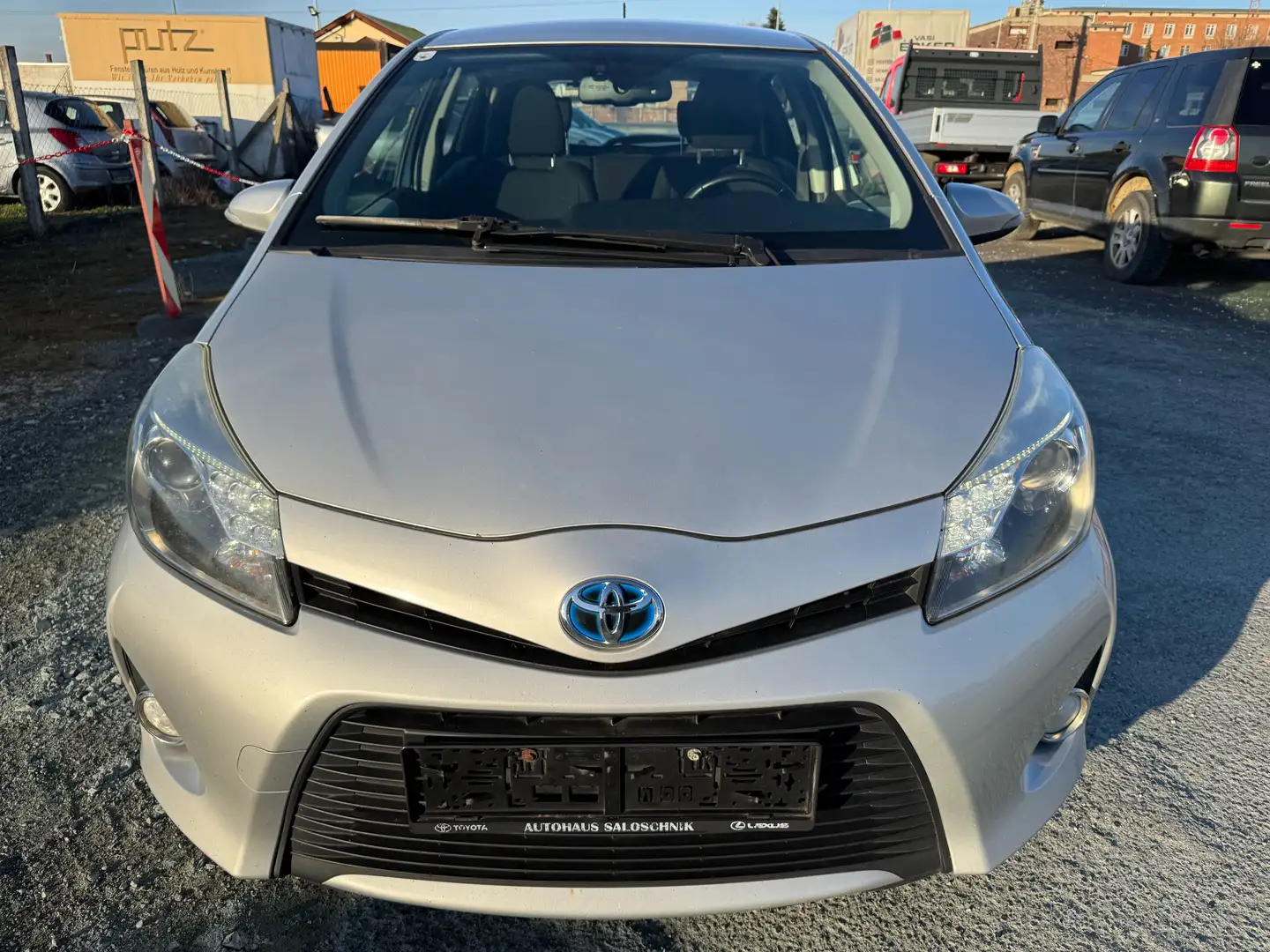 Toyota Yaris 1,5 VVT-i Hybrid Lounge KLIMAANLAGE/ALU/R-KAMERA - 2