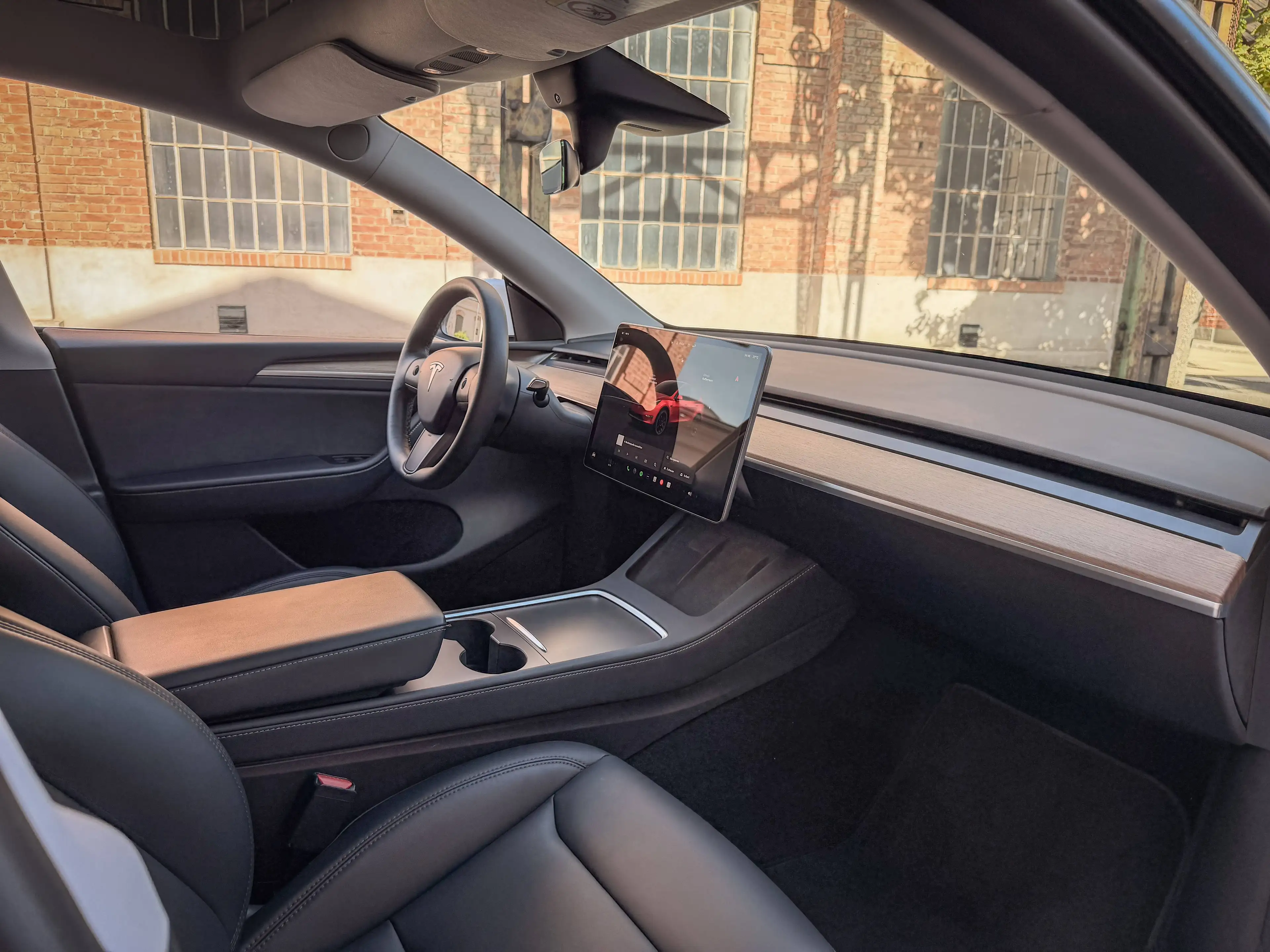Tesla Model Y Performance Dual Motor AWD — photo 9