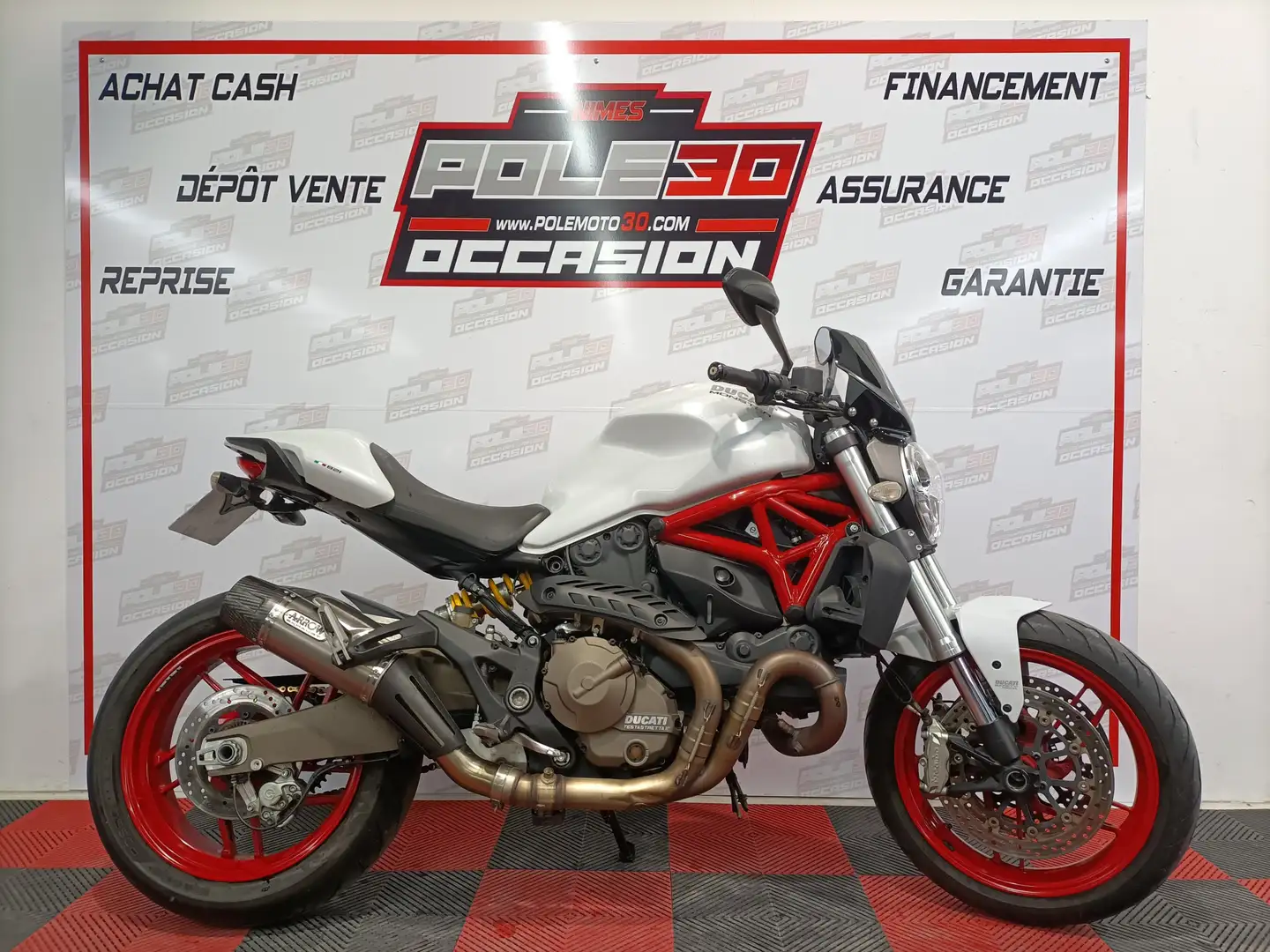 Ducati Monster 821 Weiß - 1