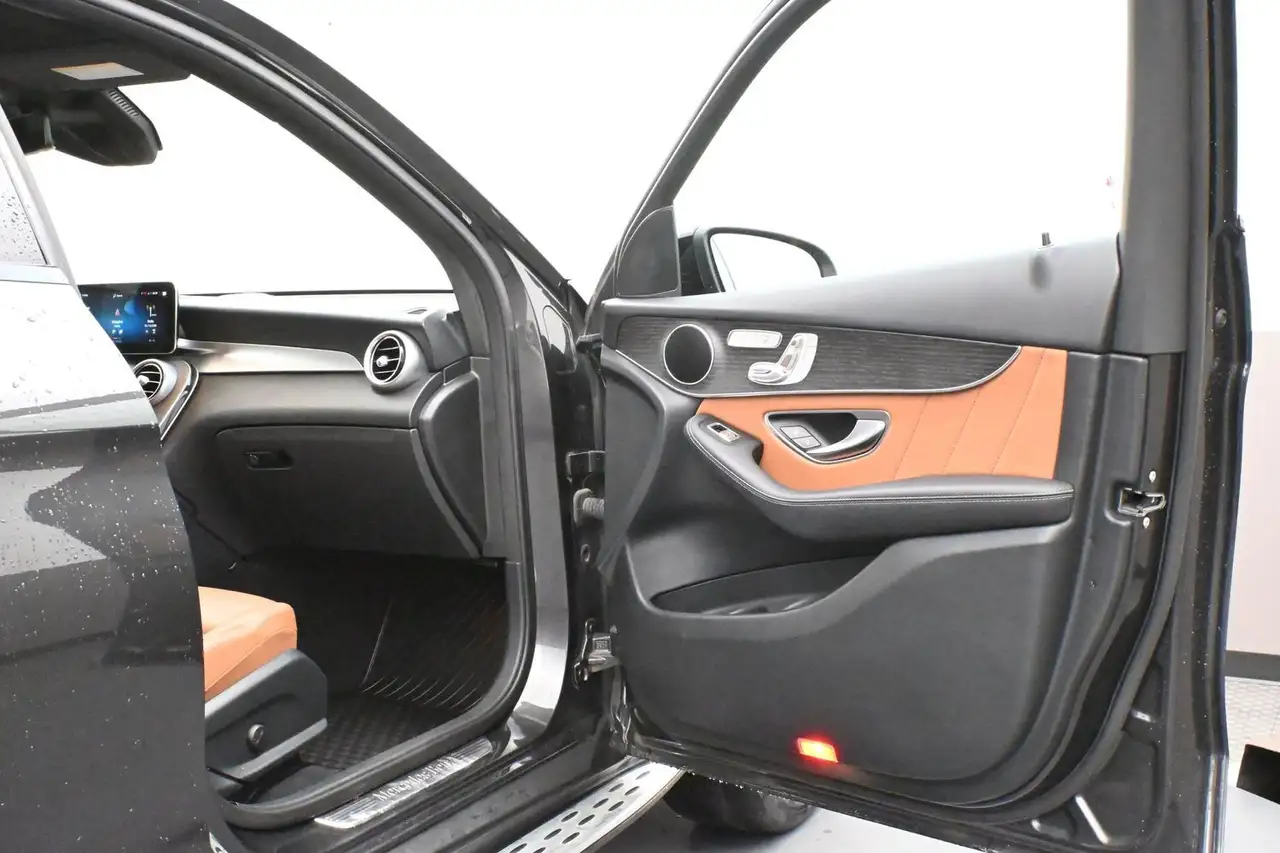 Mercedes-Benz GLC fotografie Mercedes-Benz GLC