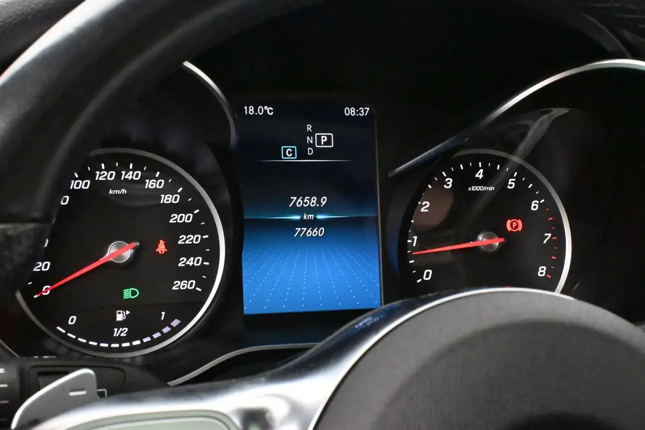 Mercedes-Benz GLC fotografie Mercedes-Benz GLC