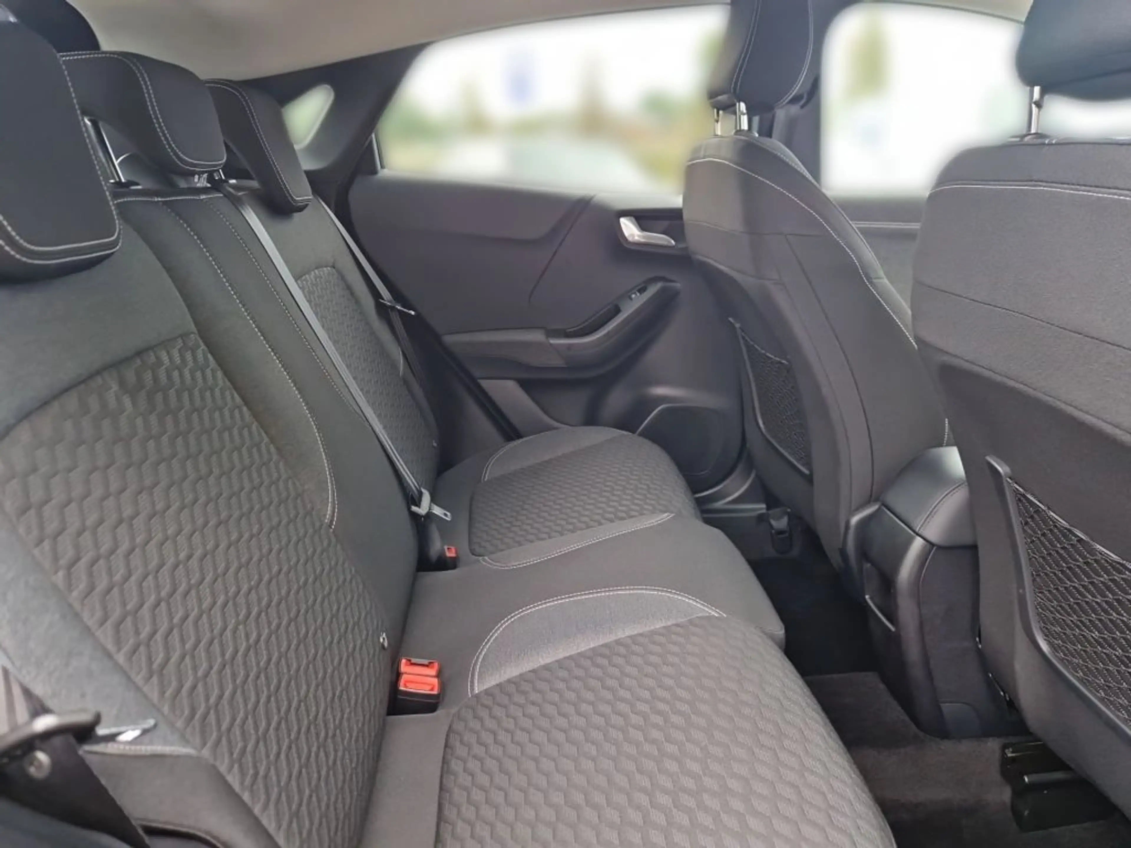 Ford Puma 1.0 EcoBoost Hybrid Aut. TITANIUM — photo 20