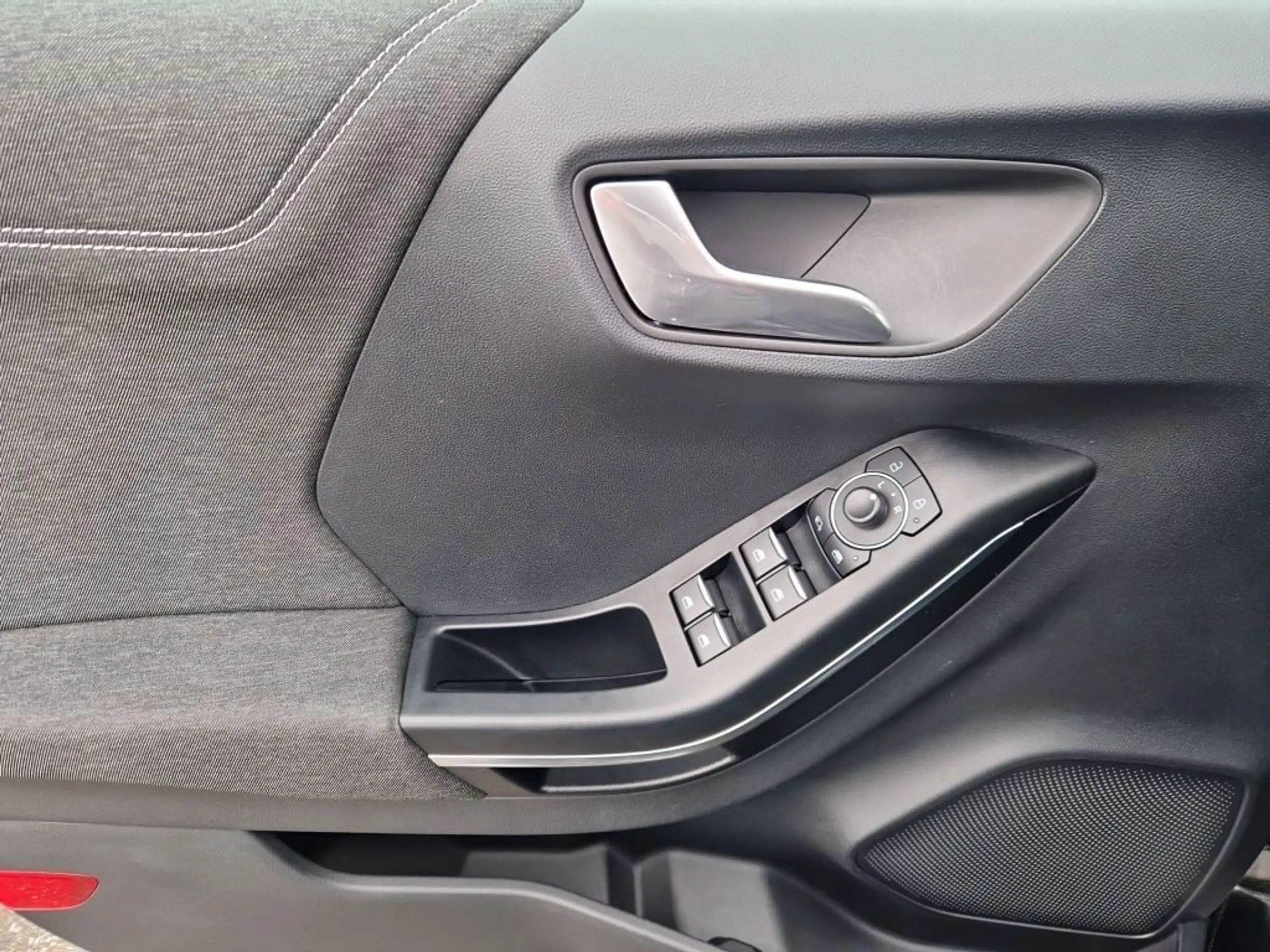 Ford Puma 1.0 EcoBoost Hybrid Aut. TITANIUM — photo 18