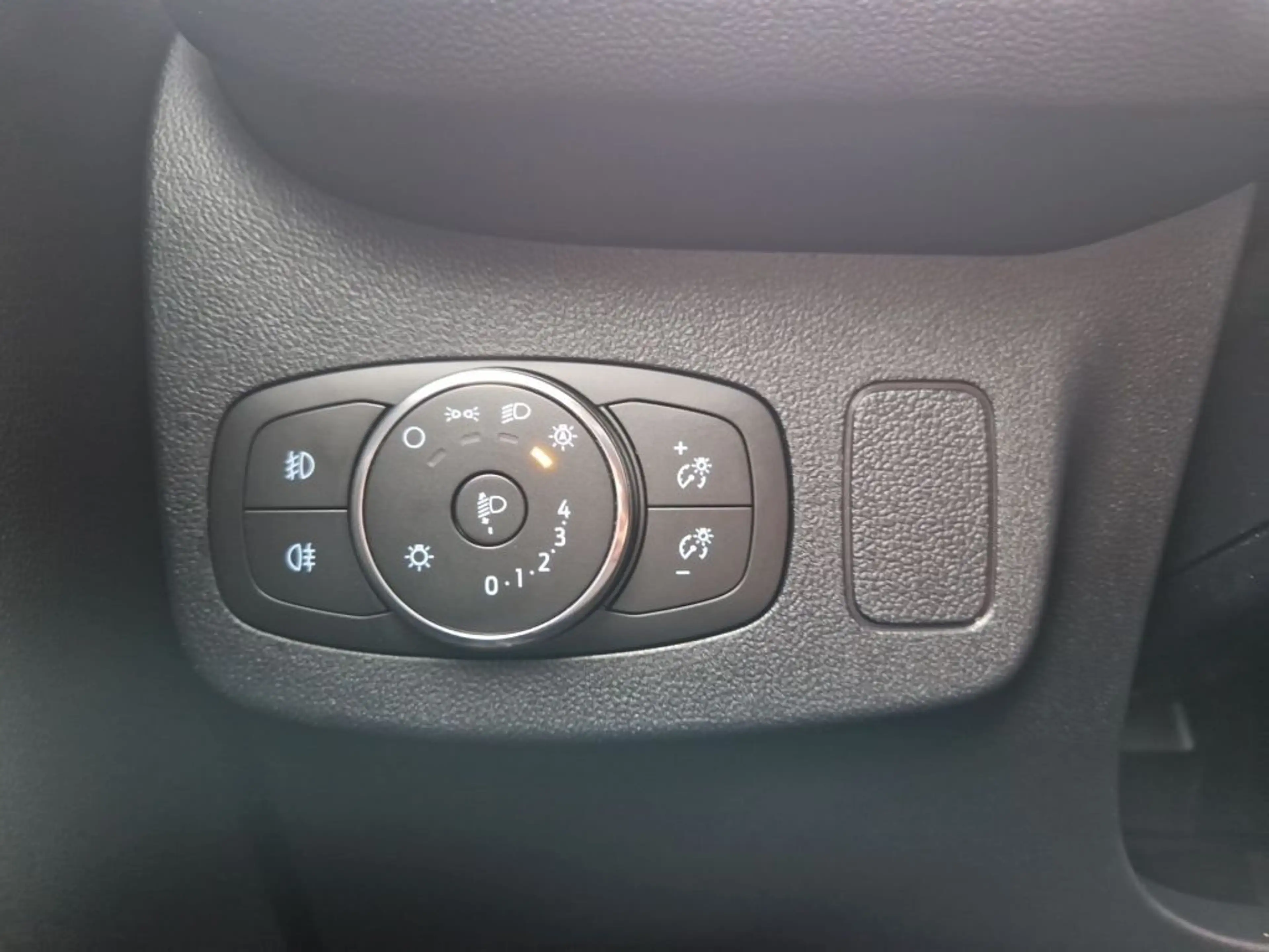 Ford Puma 1.0 EcoBoost Hybrid Aut. TITANIUM — photo 17