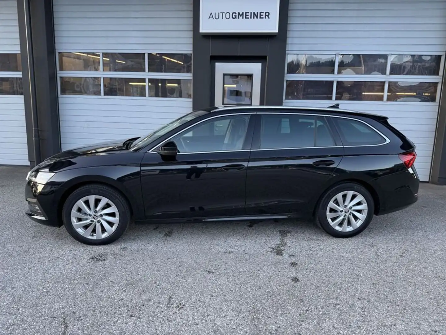 Skoda Octavia Ambition Combi TSI DSG e-Tec Schwarz - 2