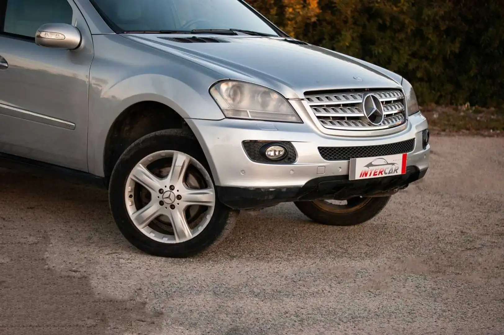 Mercedes-Benz ML 320 320CDI Aut. Чорний - 2