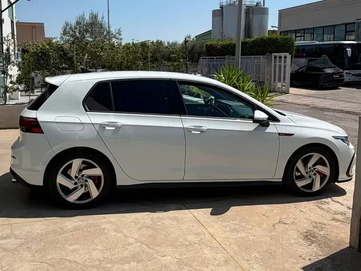 Volkswagen Golf GTI 245cv dsg Led*Carplay*Navi Fari Led Led interno 38 Cerchi 18" — foto 3
