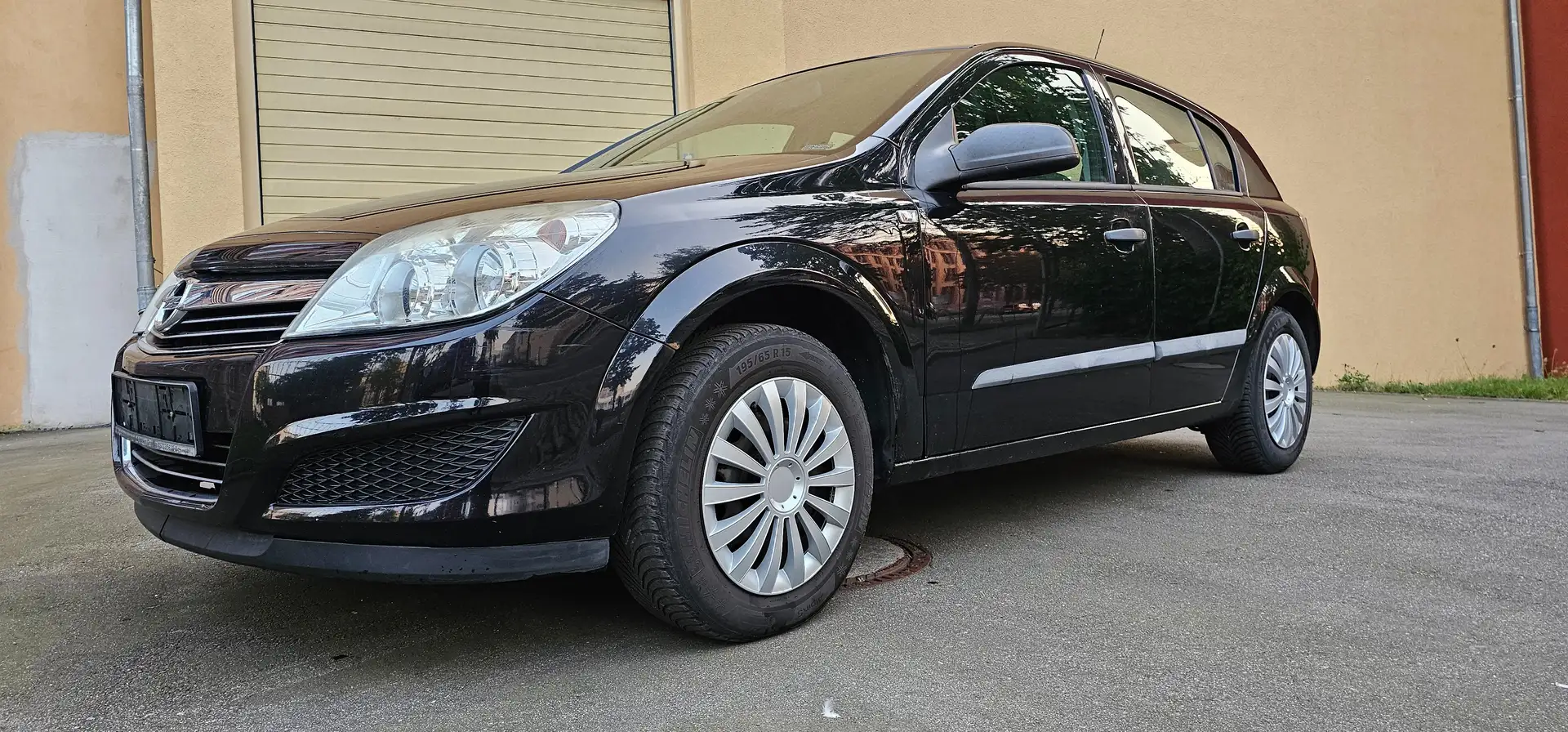 Opel Astra Selection "110 Jahre"Klima*8 fach bereift* Schwarz - 1
