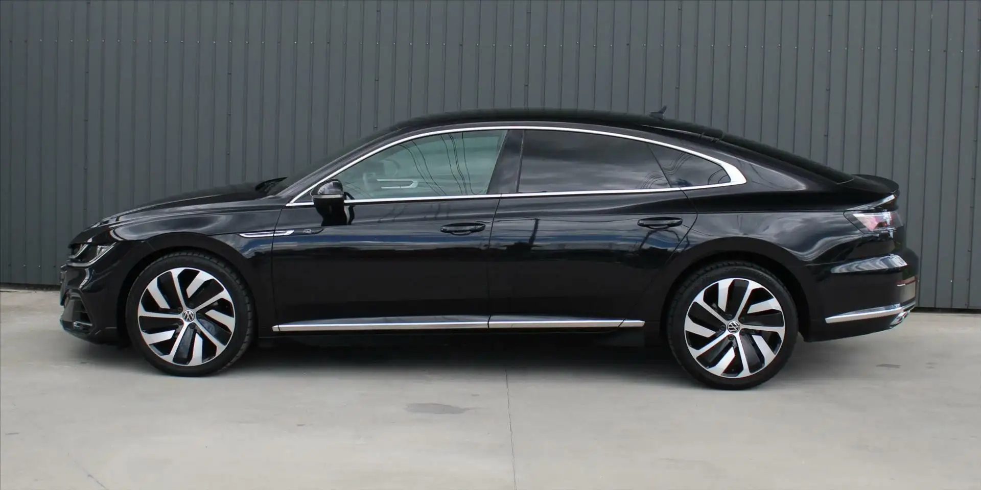Volkswagen Arteon 2.0 TDI SCR 4Motion DSG R-Line Schwarz - 1