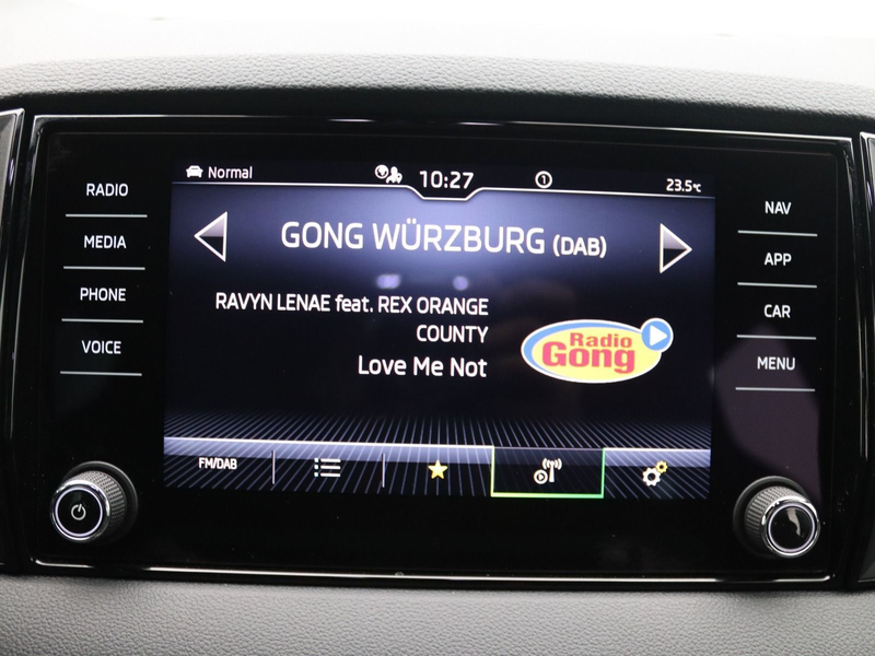 Skoda Karoq Sportline 2.0 TSI DSG 4x4 / Navi, Matrix — photo 12