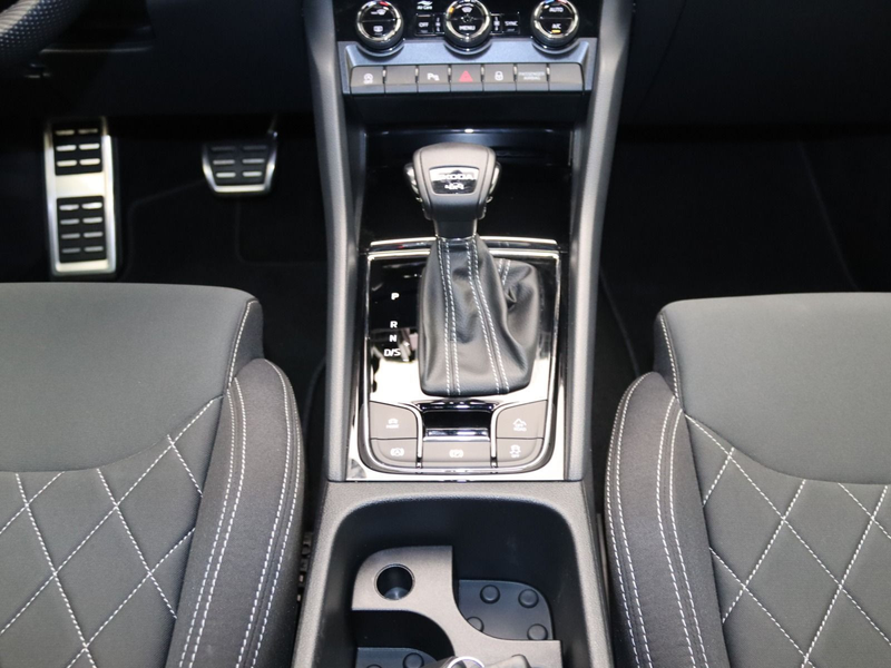 Skoda Karoq Sportline 2.0 TSI DSG 4x4 / Navi, Matrix — photo 10