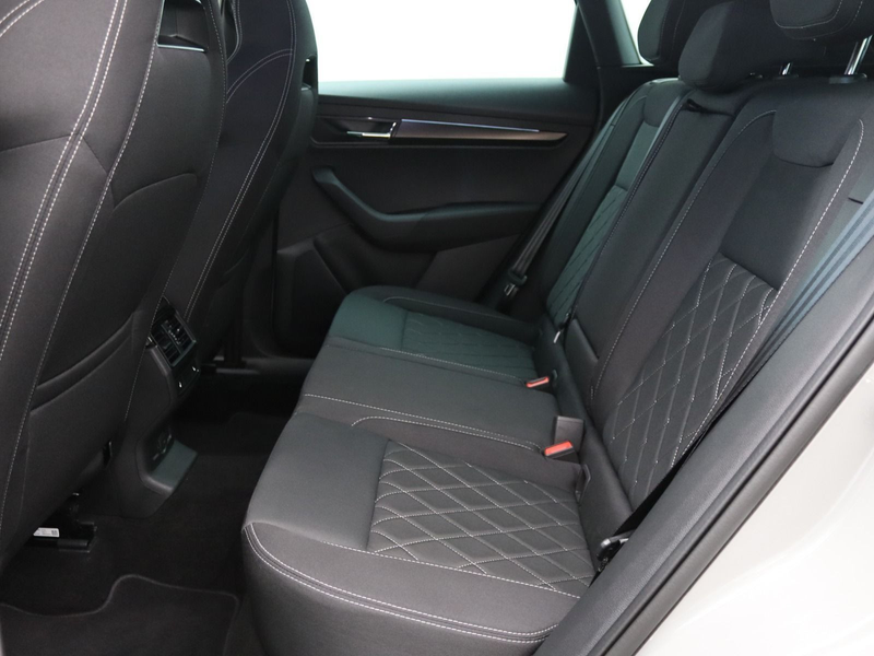 Skoda Karoq Sportline 2.0 TSI DSG 4x4 / Navi, Matrix — photo 9