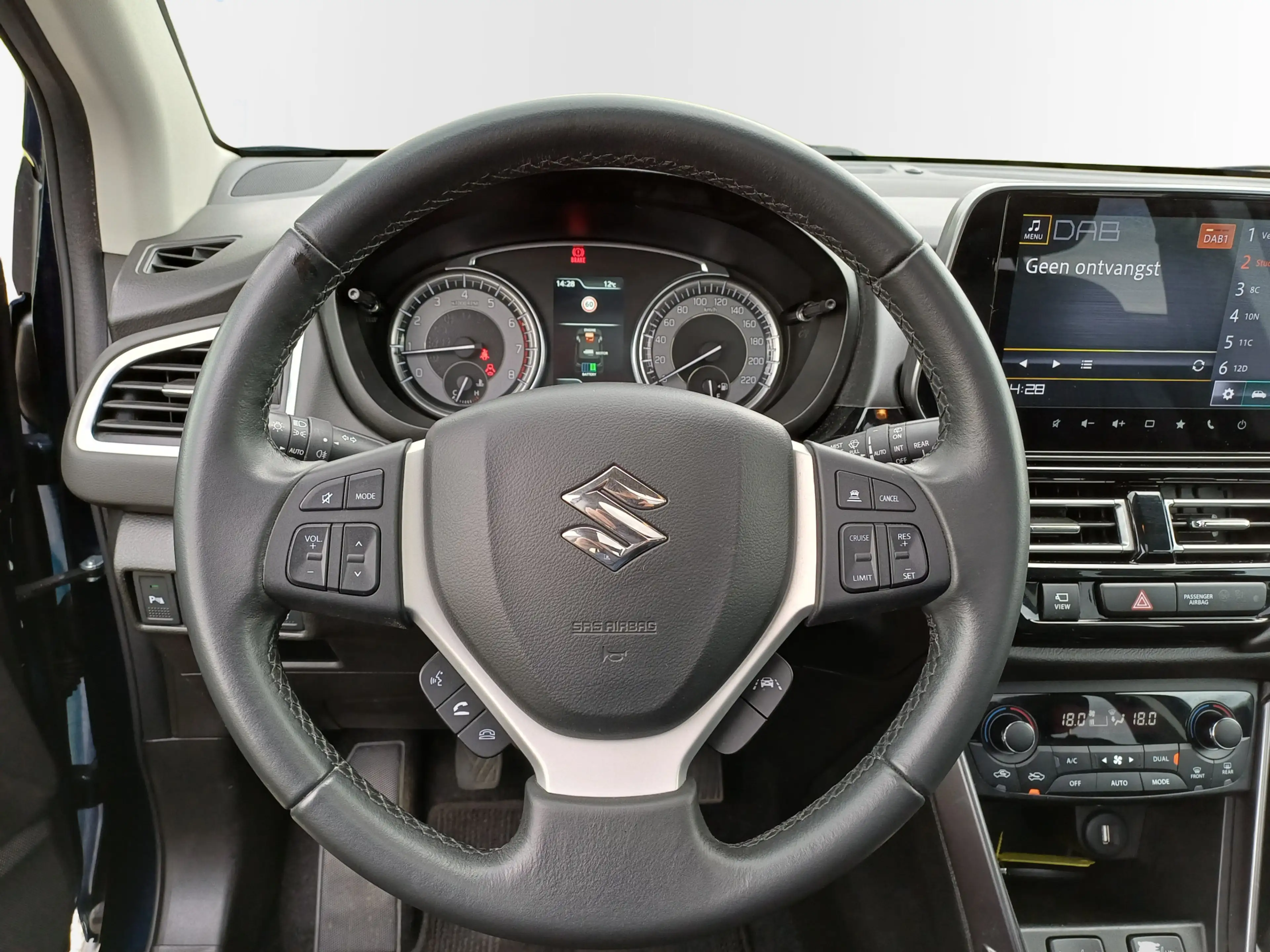 Suzuki S-Cross 1.4 Boosterjet Style Smart Hybrid /Nieuwstaat!/Pan — photo 41