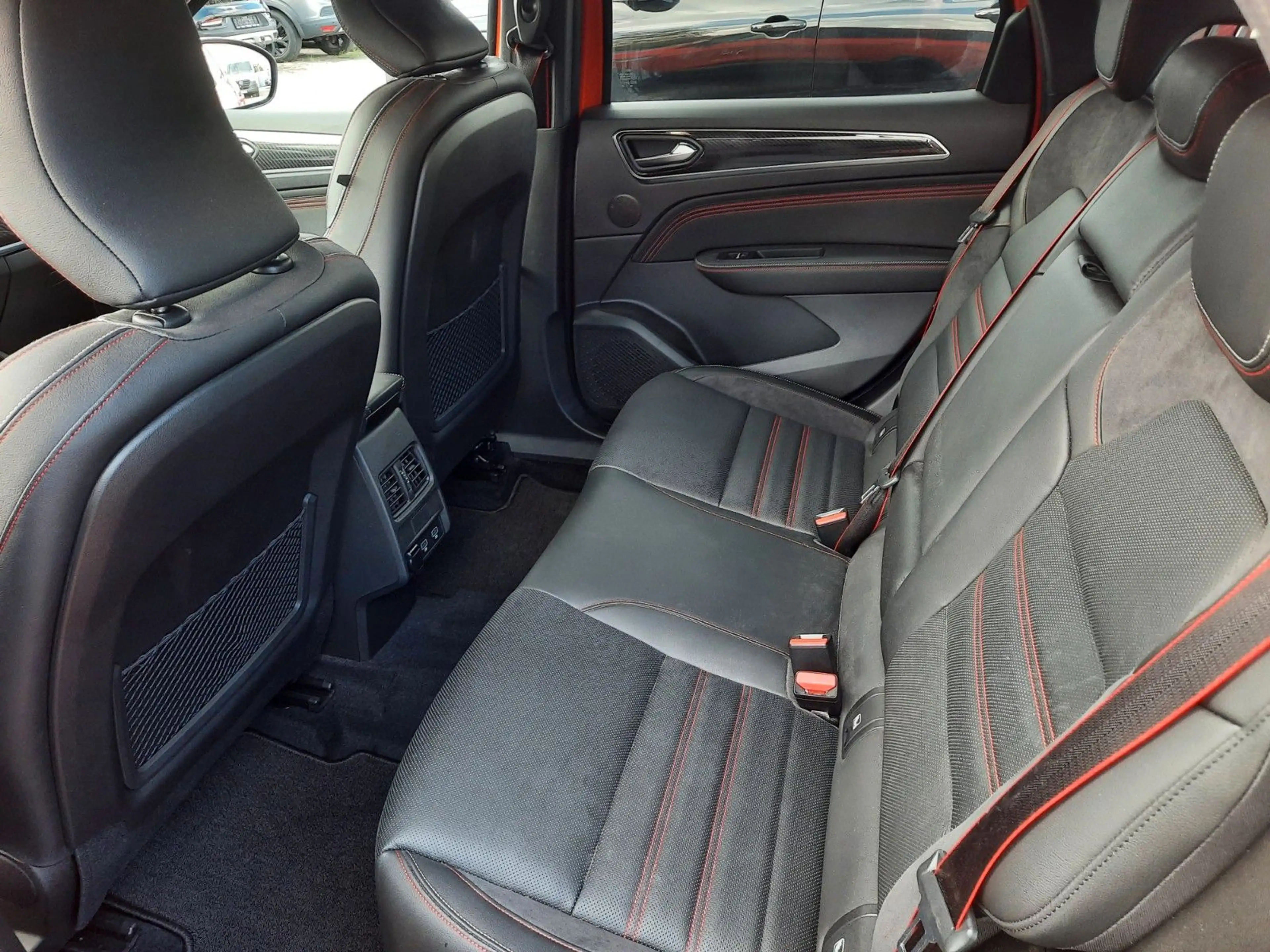 Renault Arkana R.S. Line TCe 140 EDC Automatik — photo 9