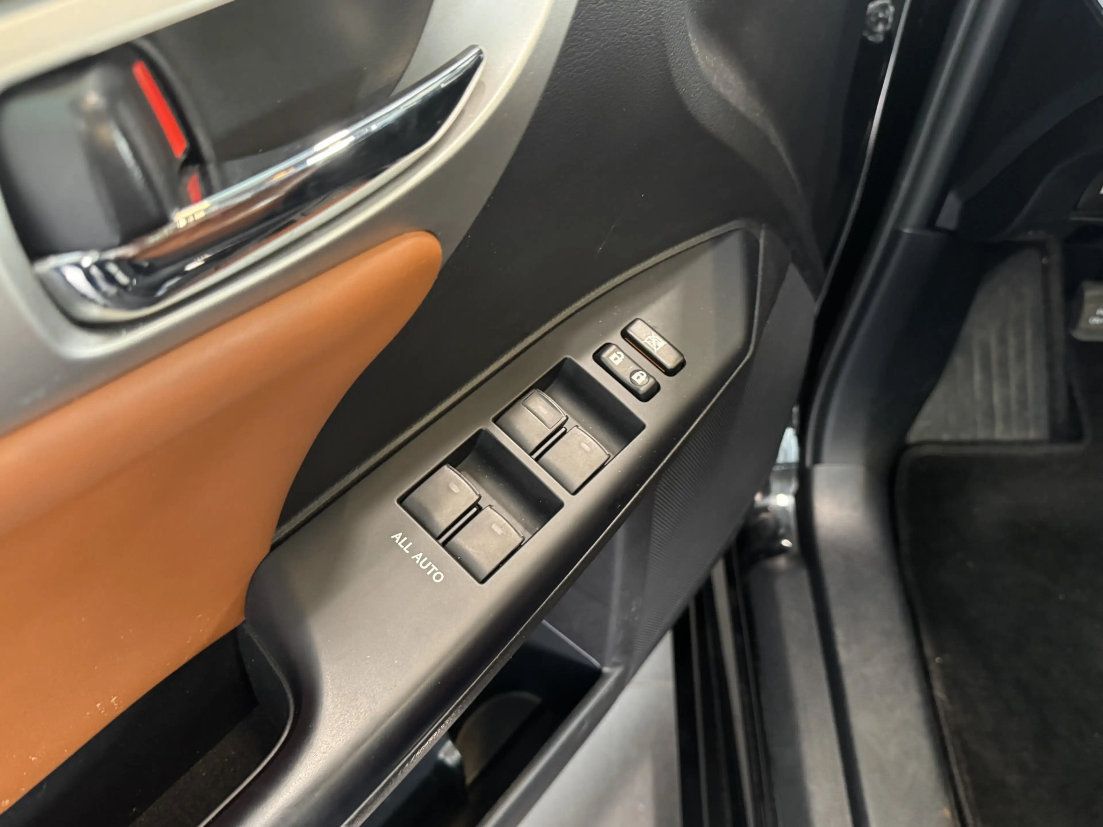 Lexus CT 200h Business Line | Schuif -/ kanteldak | Bruin leder — photo 9