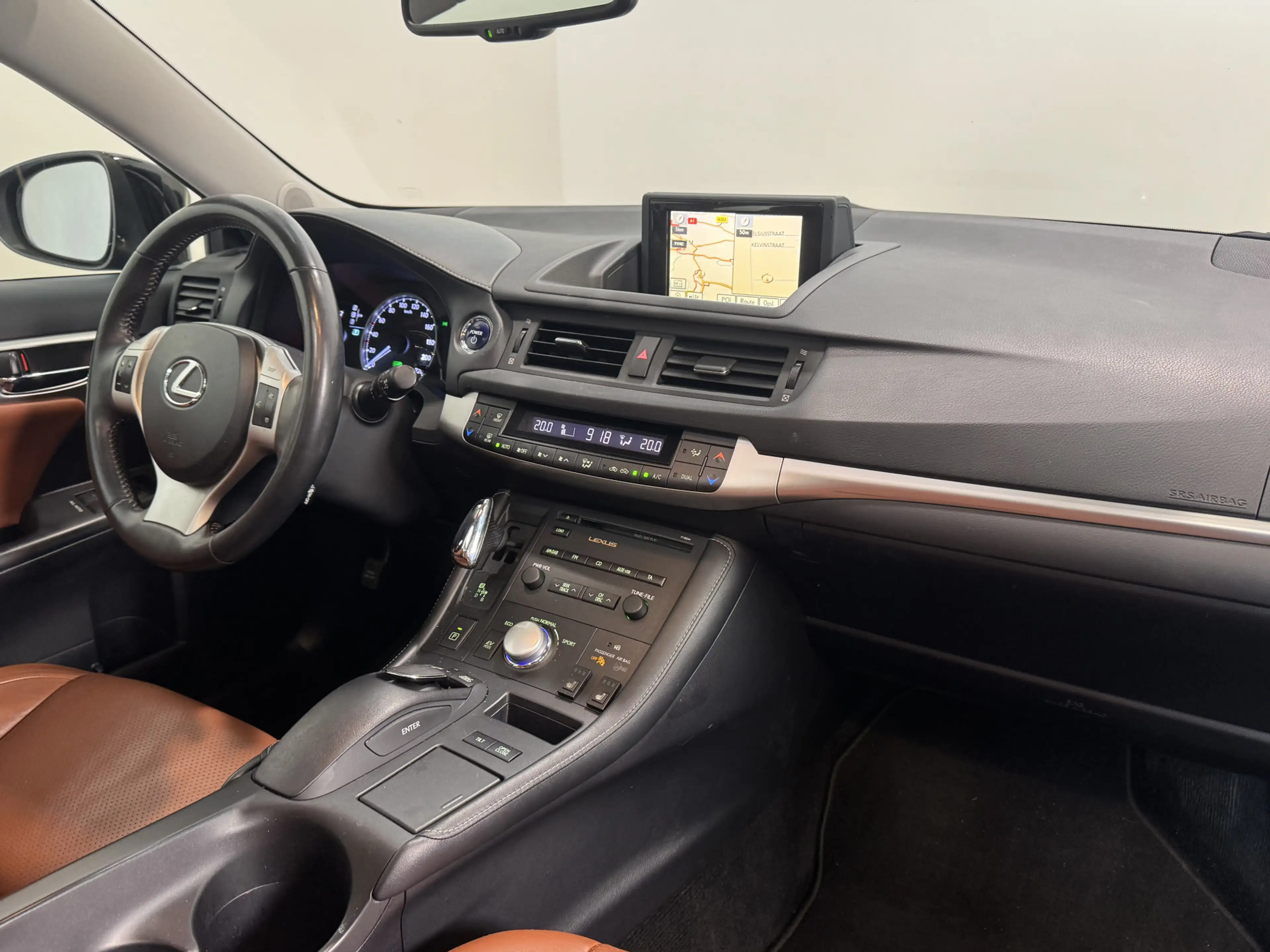 Lexus CT 200h Business Line | Schuif -/ kanteldak | Bruin leder — photo 4