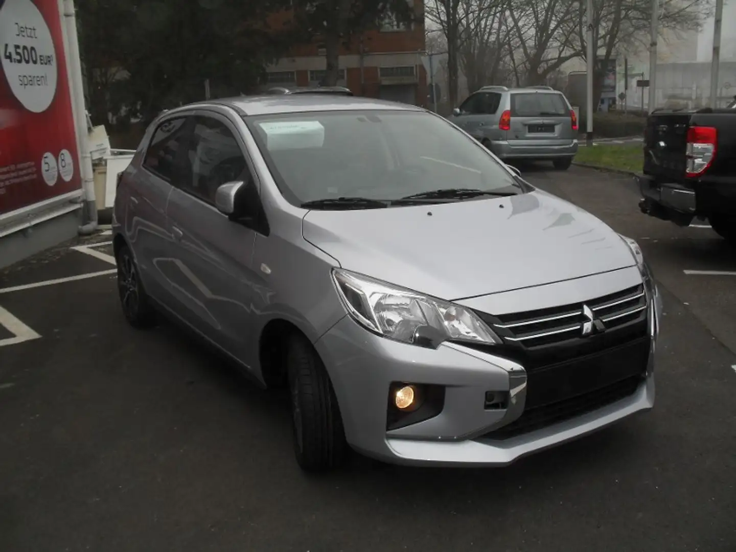 Mitsubishi Space Star Select+ 1.2 MIVEC ClearTec CVT Silber - 1
