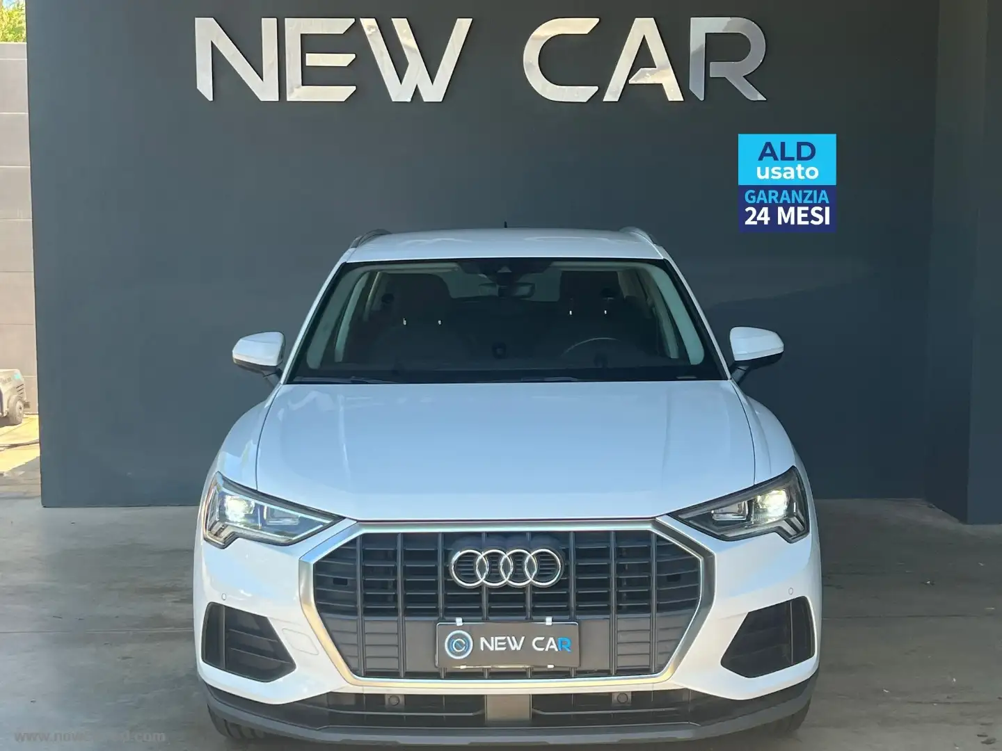 Audi Q3 35 TDI S tronic Business Bianco - 1