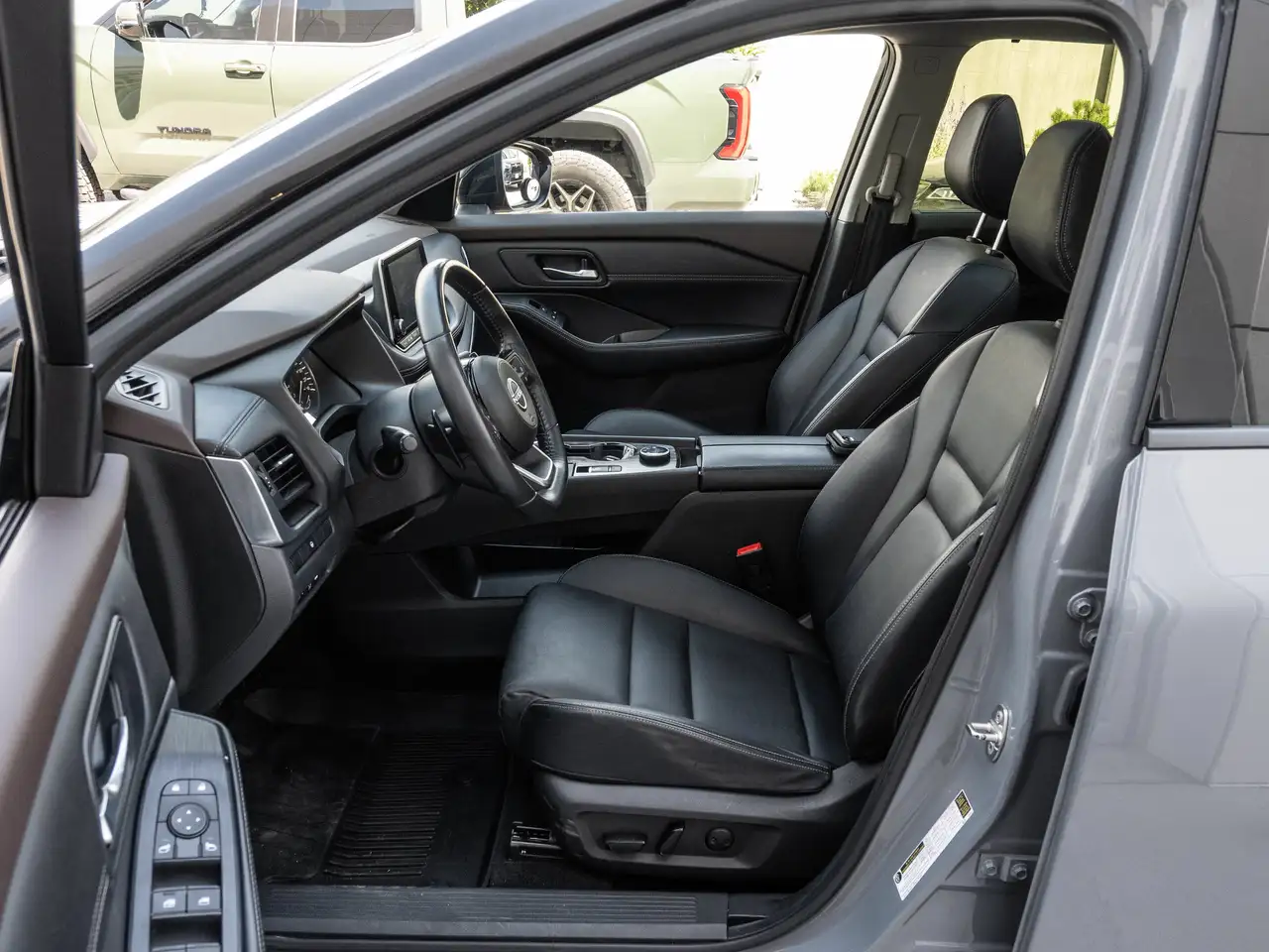 Nissan Rogue photo Nissan Rogue