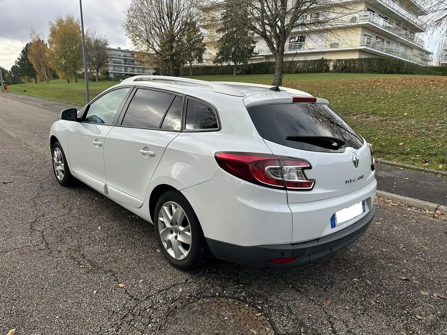 Renault Megane Mégane Estate III 1.5 dCi 95 FAP eco2 Life Blanc - 2
