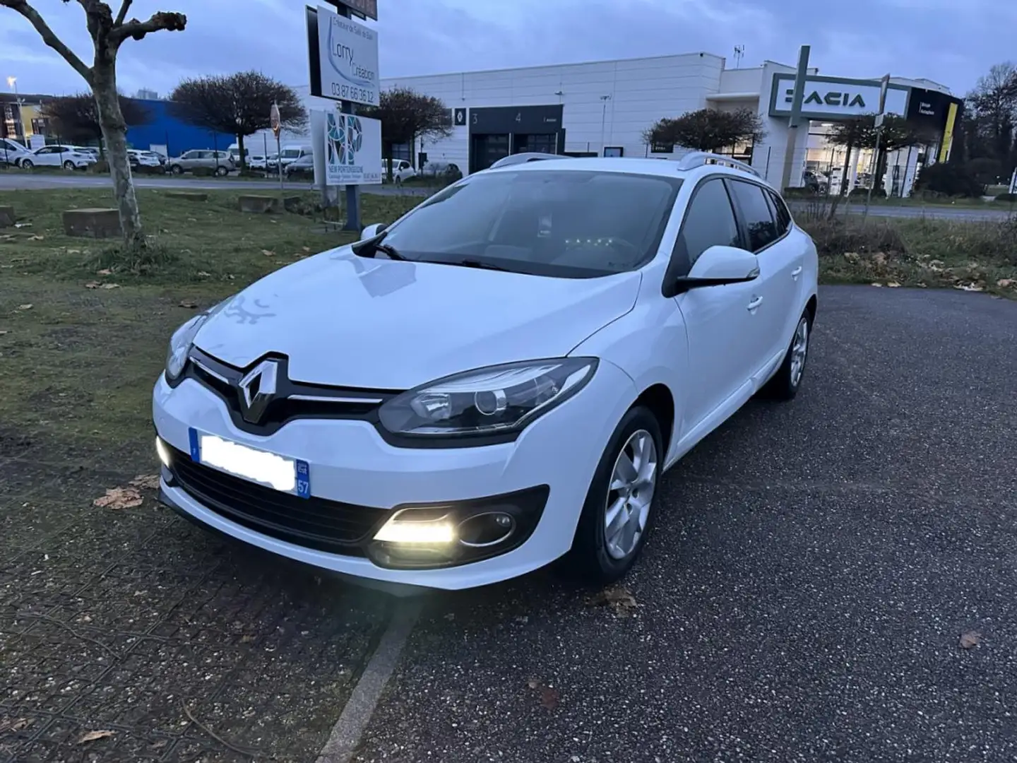 Renault Megane Mégane Estate III 1.5 dCi 95 FAP eco2 Life Blanc - 1