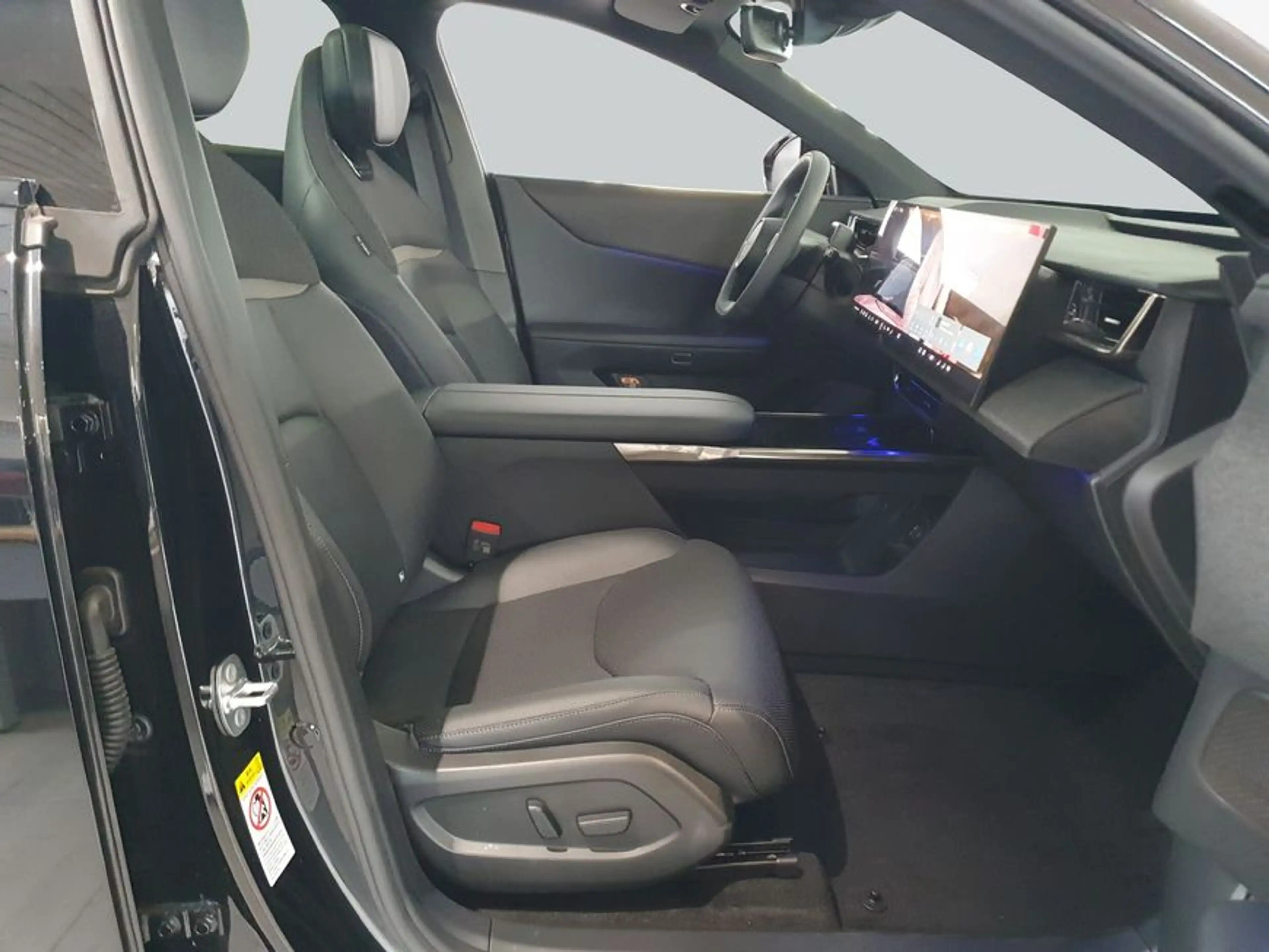 Mazda CX-6e CX-6e Takumi — photo 13