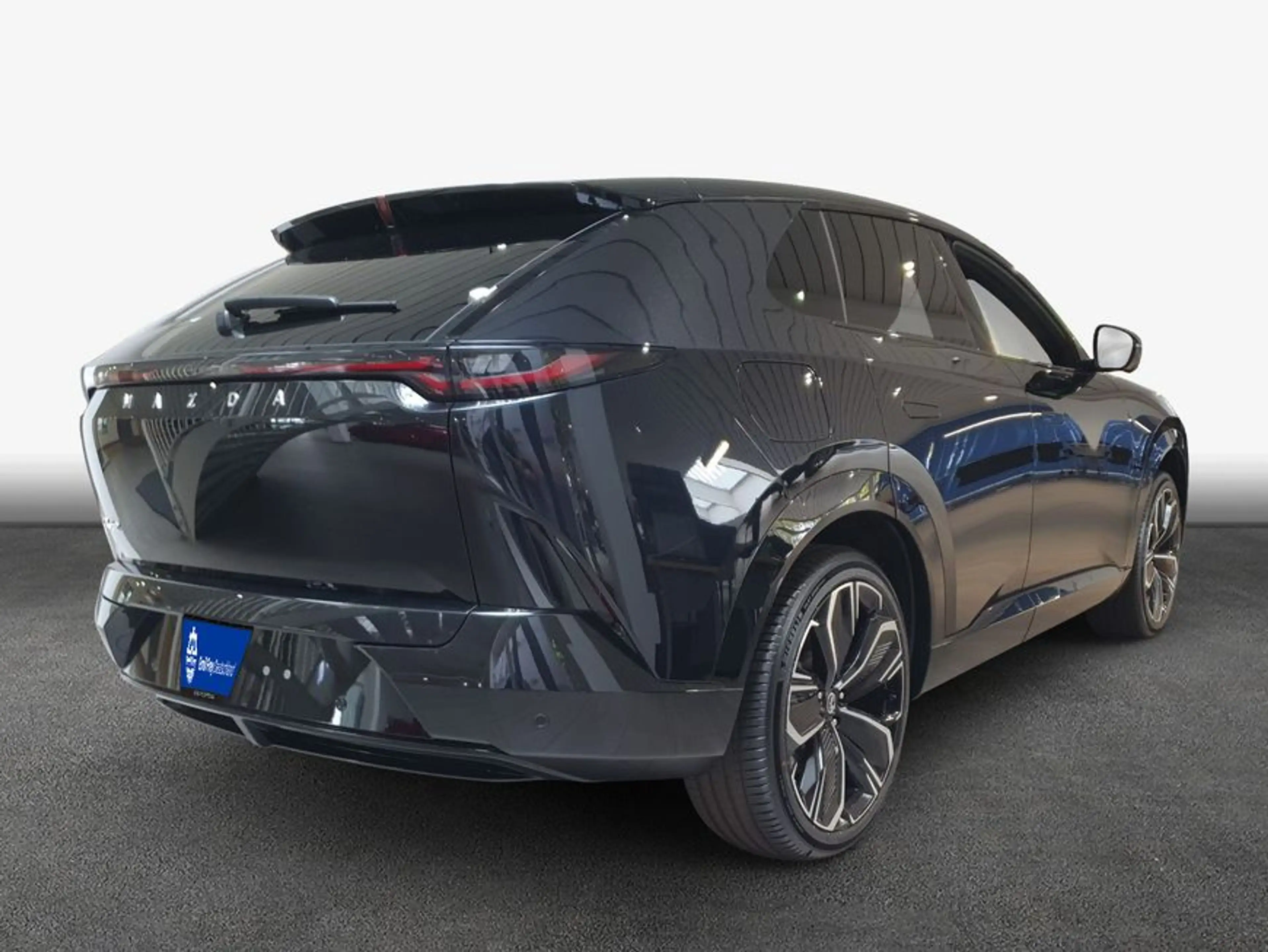 Mazda CX-6e CX-6e Takumi — photo 2