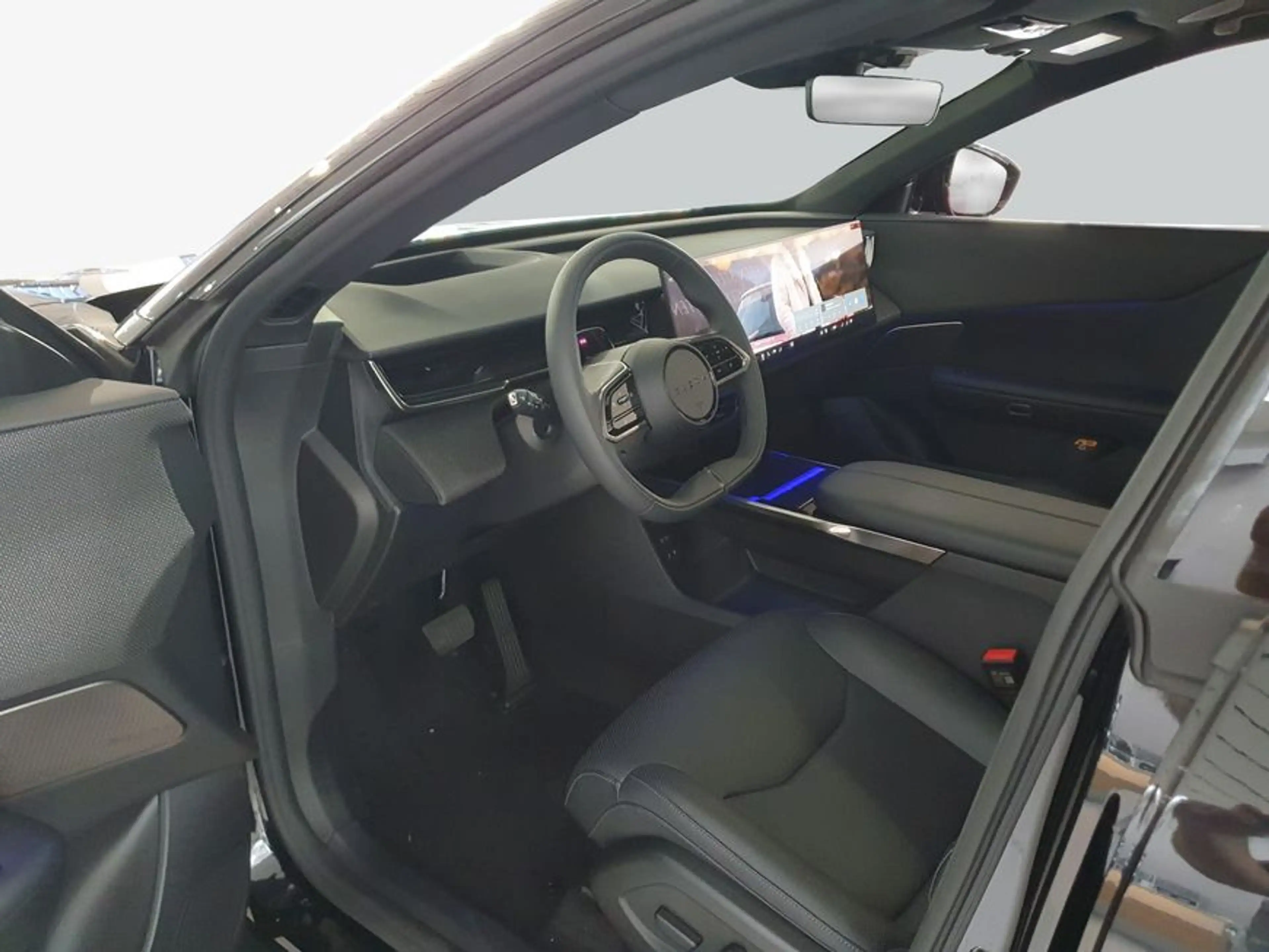 Mazda CX-6e CX-6e Takumi — photo 10