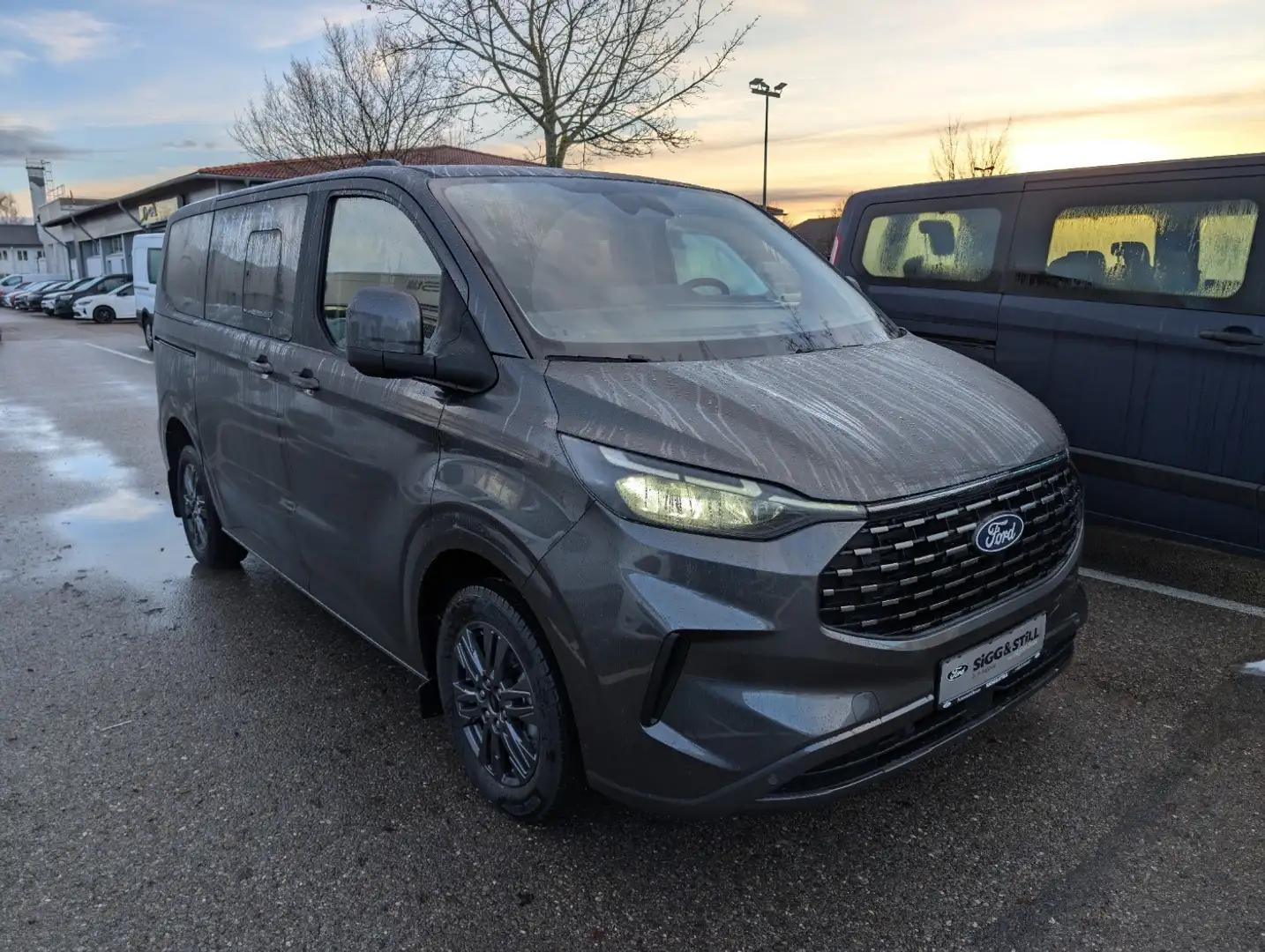 Ford Tourneo Custom Titanium X 320 L2 PANO*ACC*B&O*LED Grau - 2
