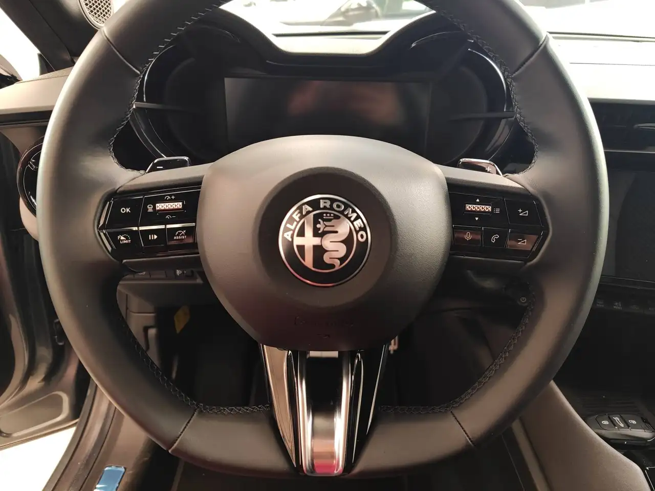 Alfa Romeo Junior 2025